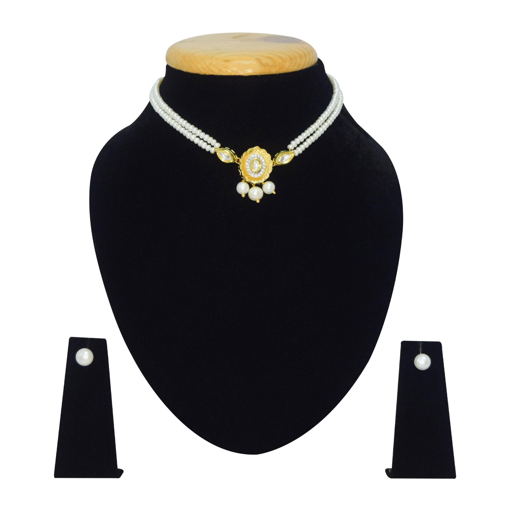 Pretty White Pearl Choker With Cute Kundan Pendant