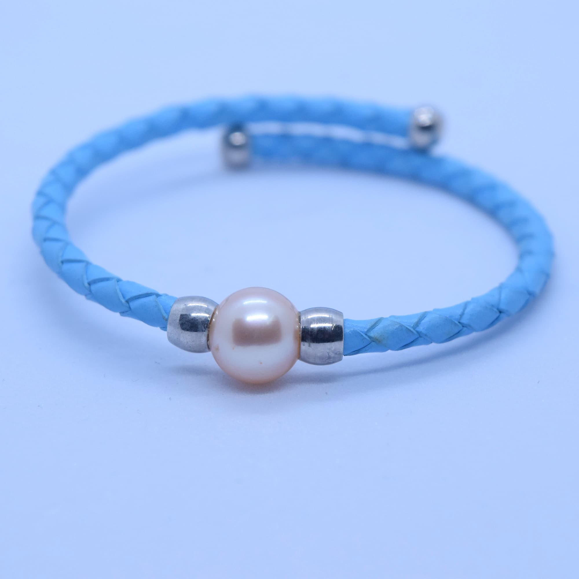 Bright Sky-Blue Faux-leather & Peach Pearl Bracelet