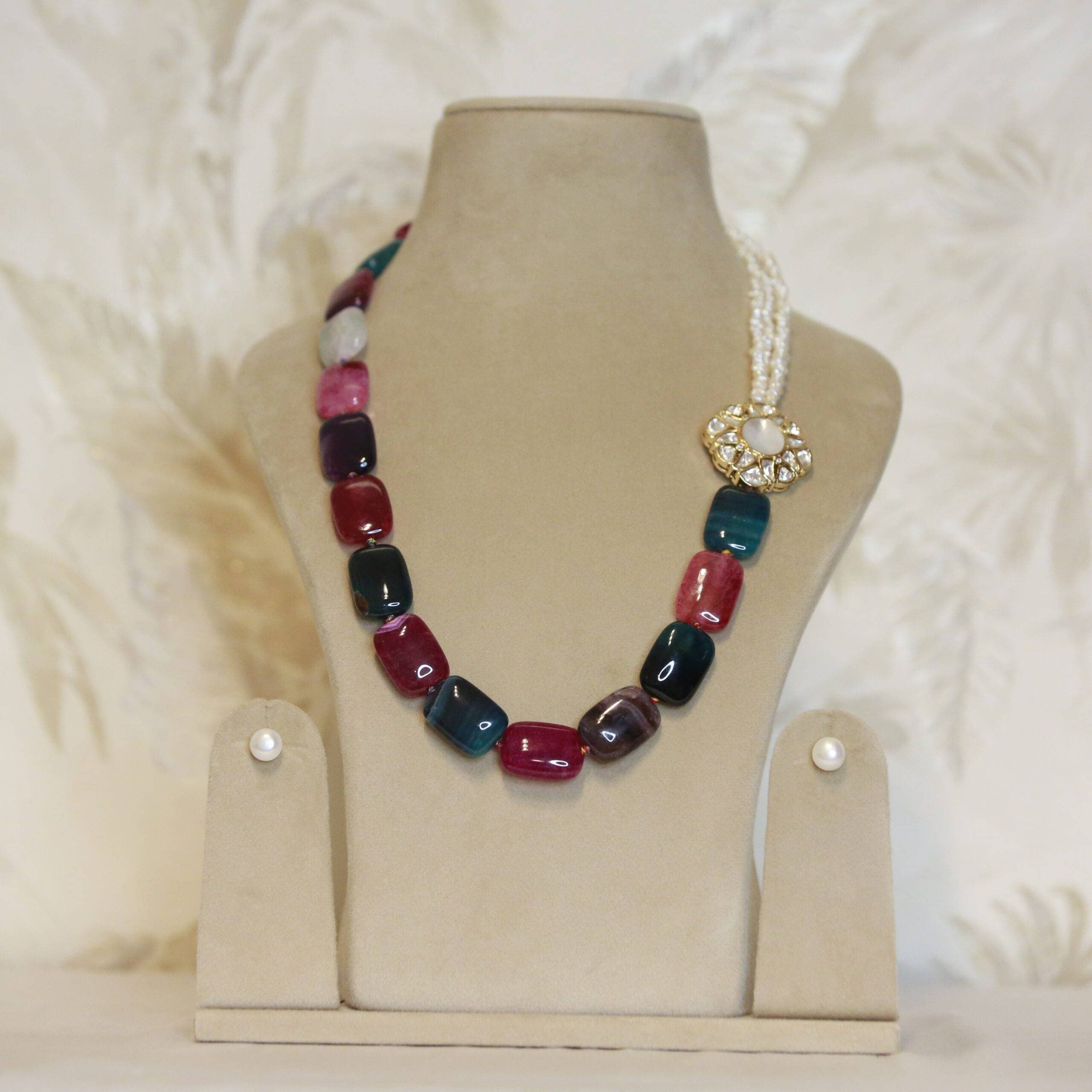 Attractive White Baroque Pearl Necklace With Polki Pendant &amp; Multicoloured Onyx