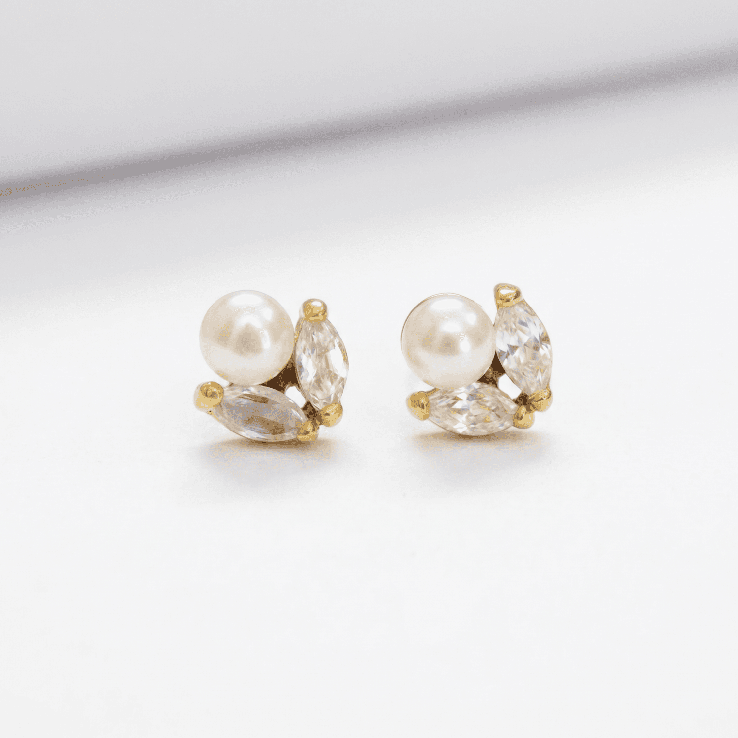 Zircon in pearl jewellery from Pure Pearls