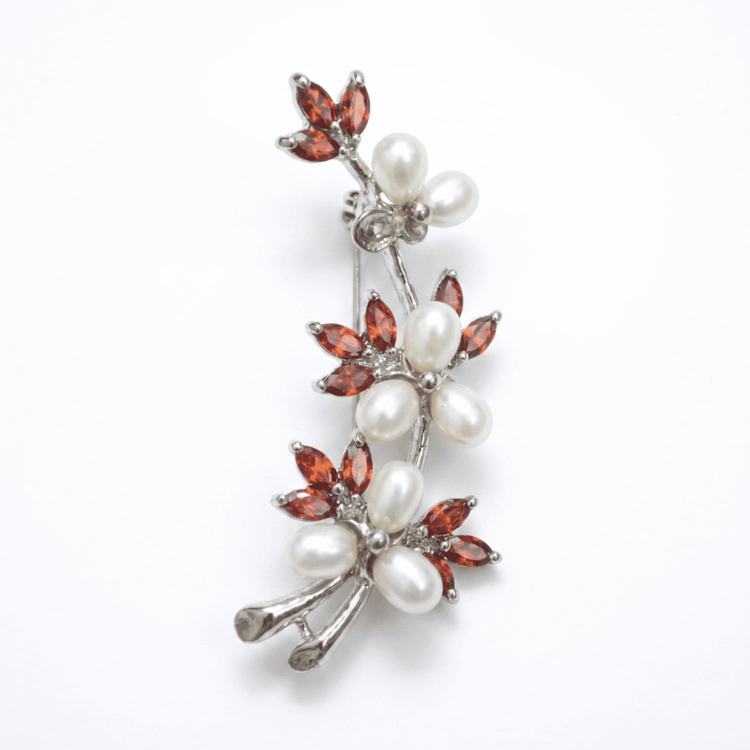 Brooch in pearl jewellery from Pure Pearls