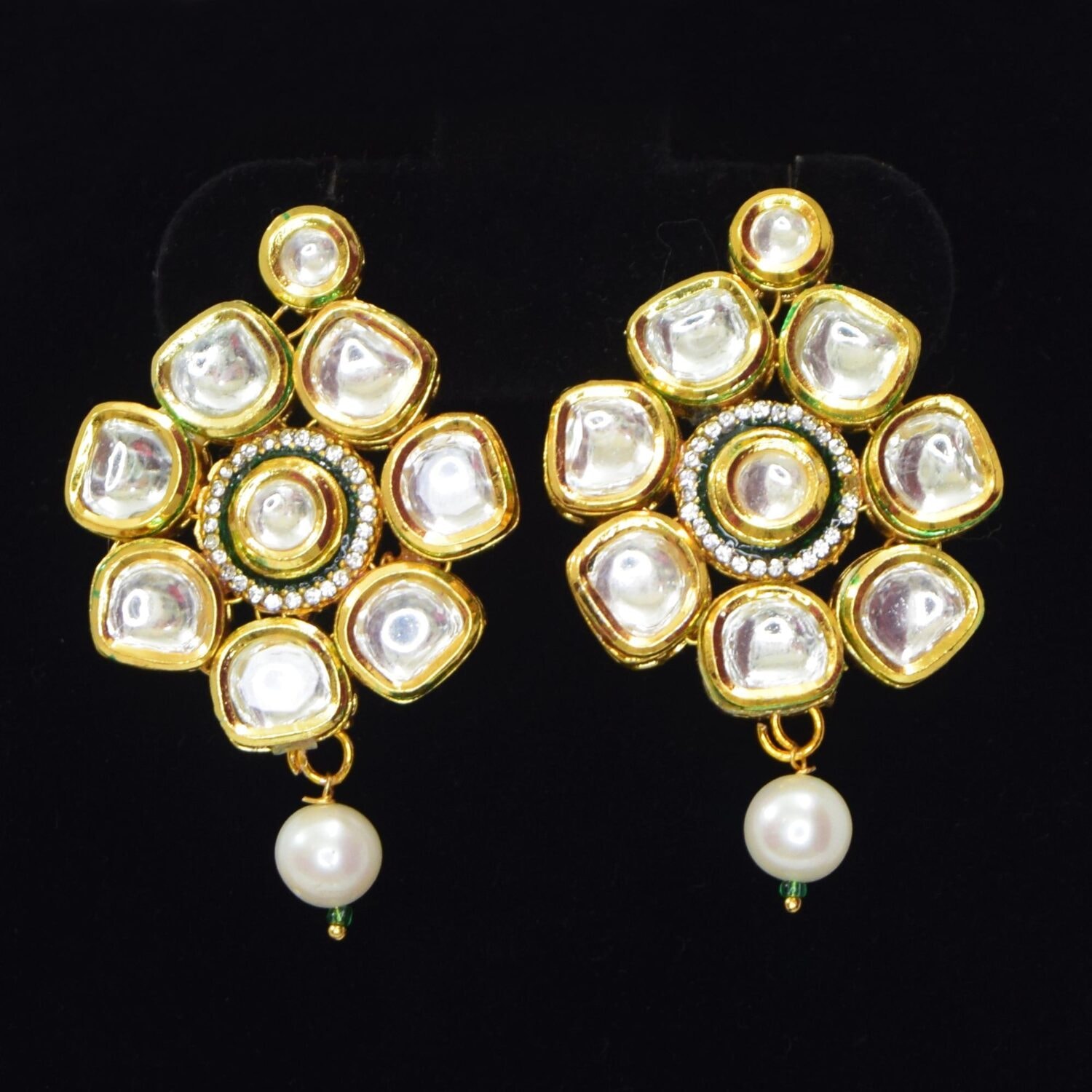 Ethnic Flower-Inspired White Pearl Necklace Set - Image 3