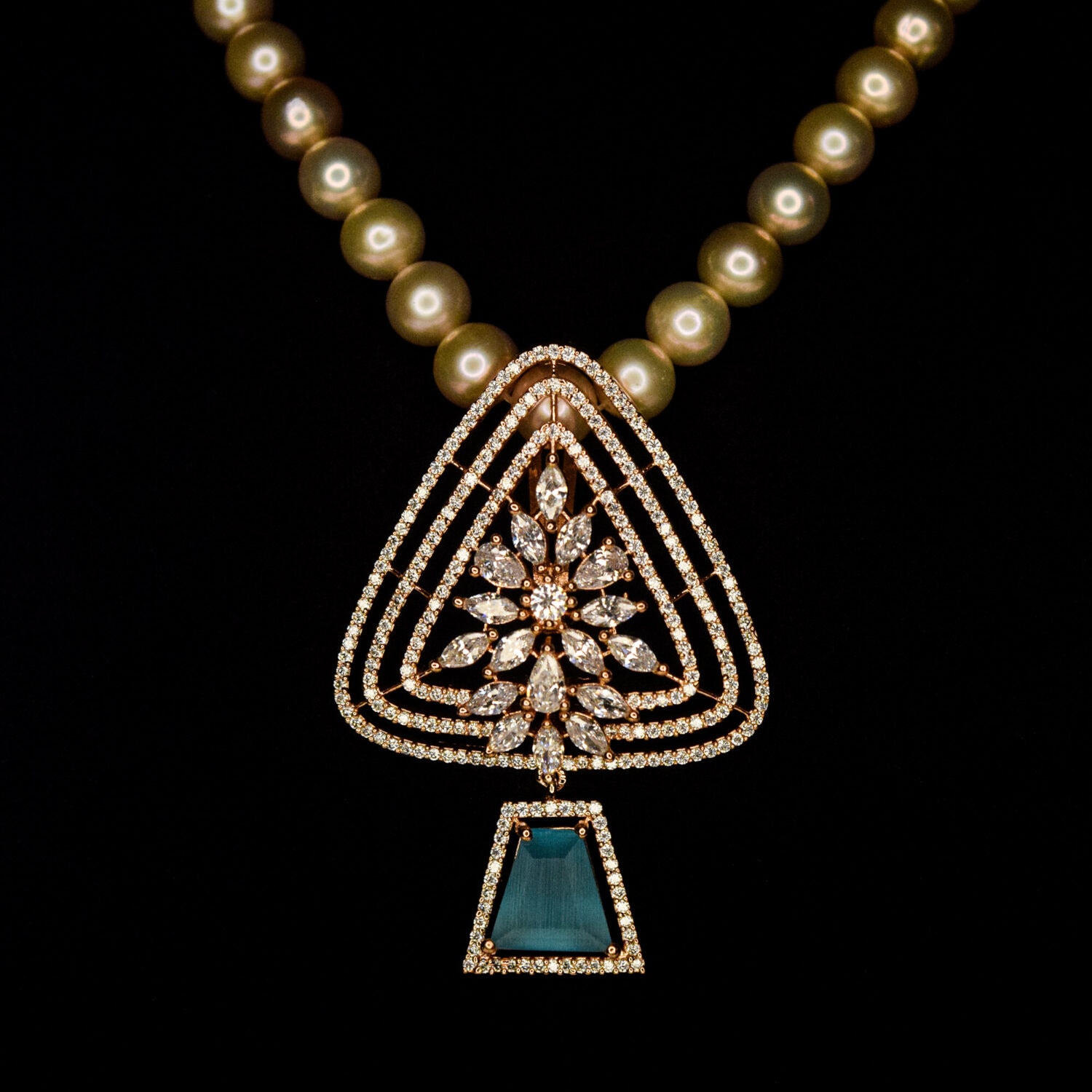 Subtle Lavender Round Pearl Necklace With Dazzling Rose Gold Pendant - Image 2