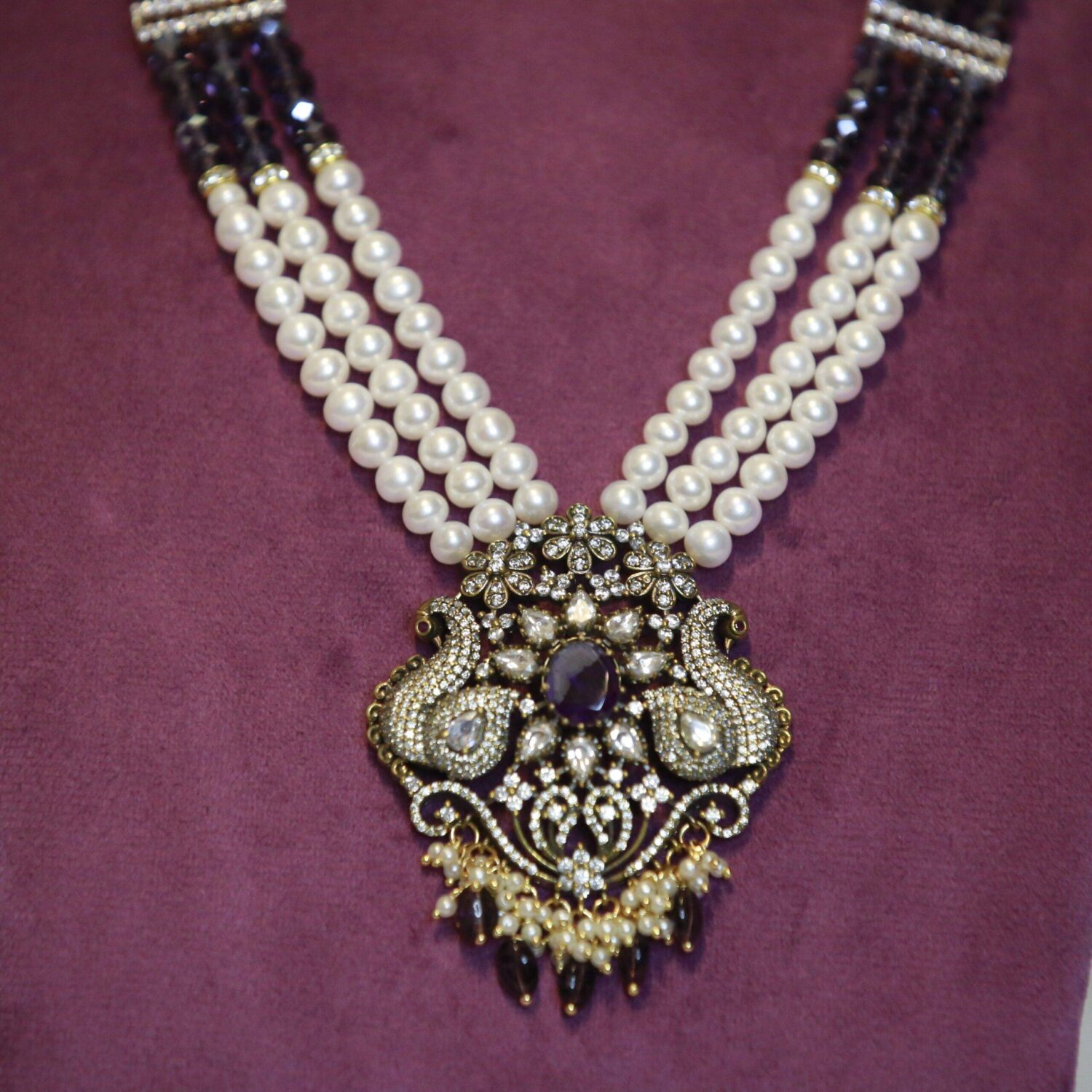 Stately 6mm White Round Pearls Haar With Glorious Victorian Pendant - Image 2