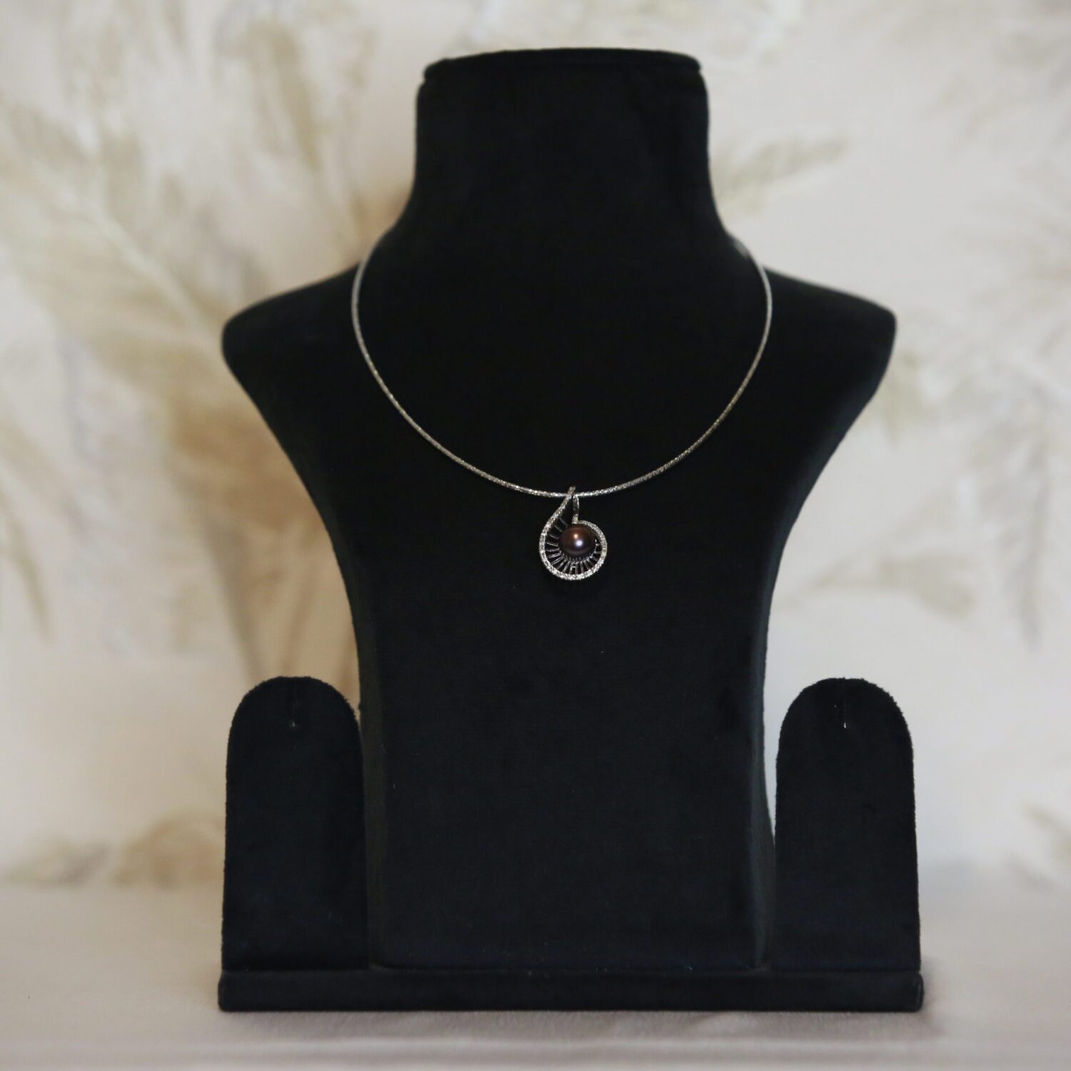 Lovely Silver Finish Abstract Pendant With 10mm Brown Button Pearl - Image 2