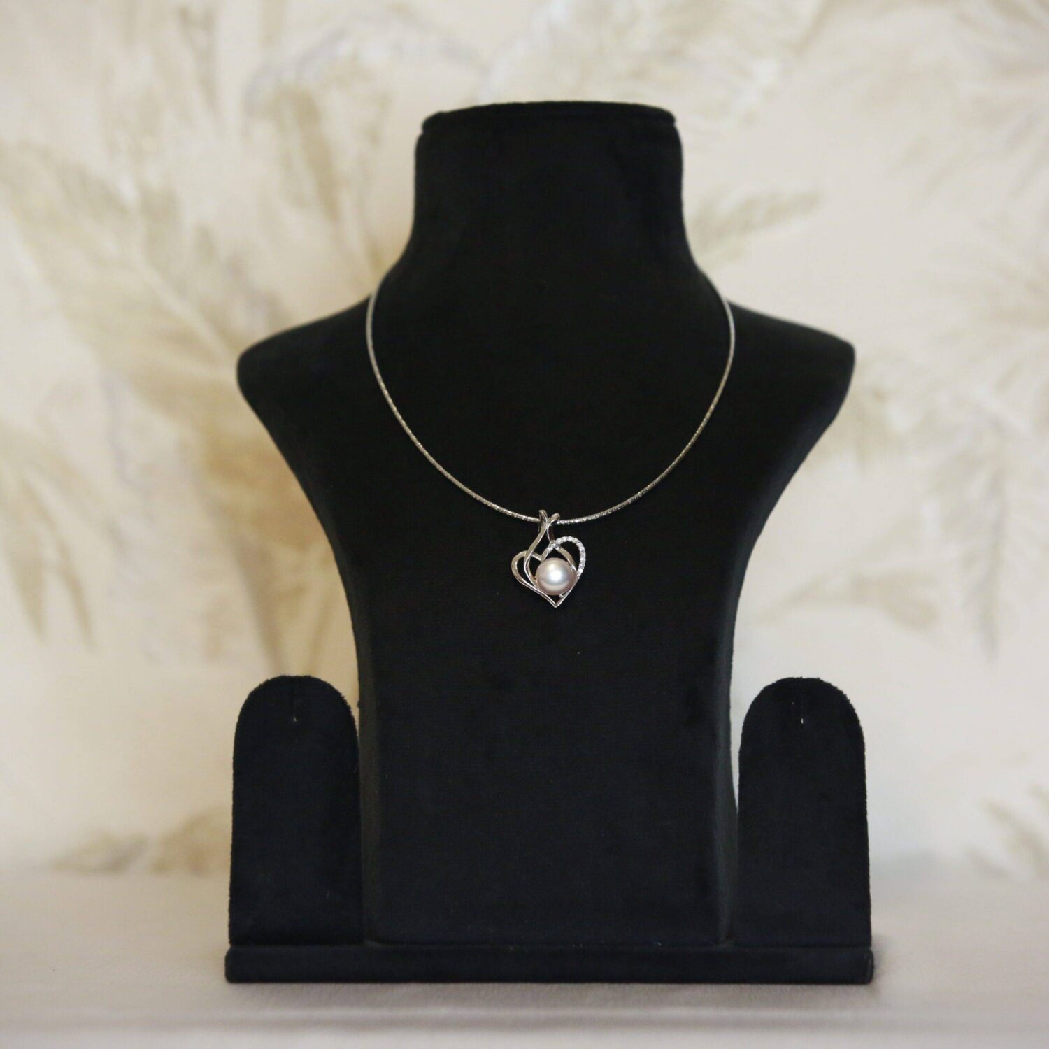 Lovely CZ Heart Pendant Accentuated With Peach Button Pearl - Image 2