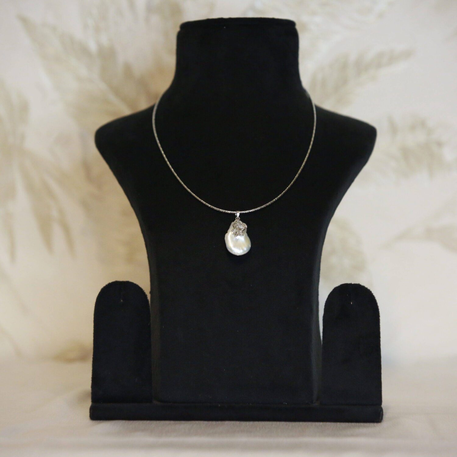 Artsy White Baroque Pearl Pendant With Decorative 925 Silver Anchor - Image 2