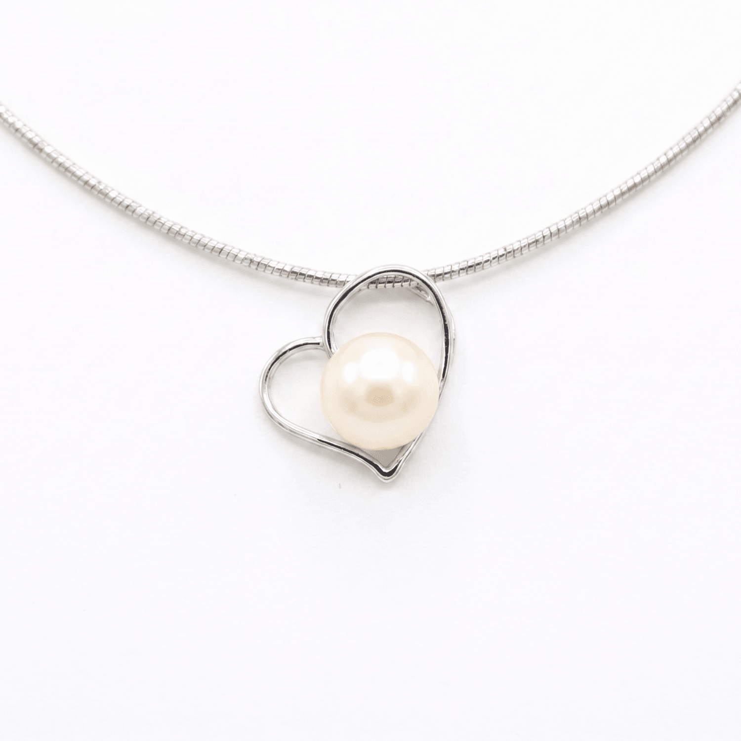 Cute & Simple Heart Pendant With 11.5mm Peach Button Pearl