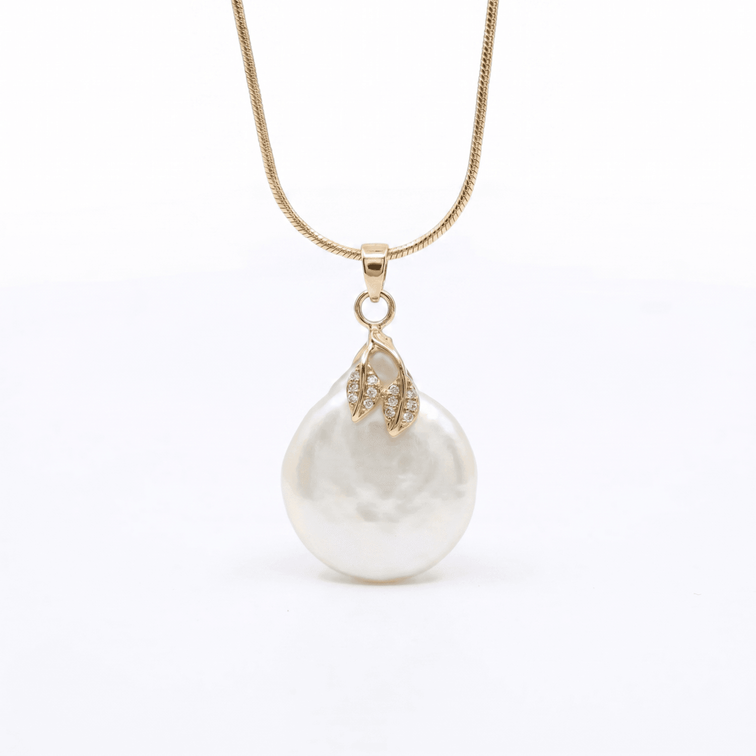 Radiant White Baroque Pearl Pendant With Decorative 925 Silver Anchor