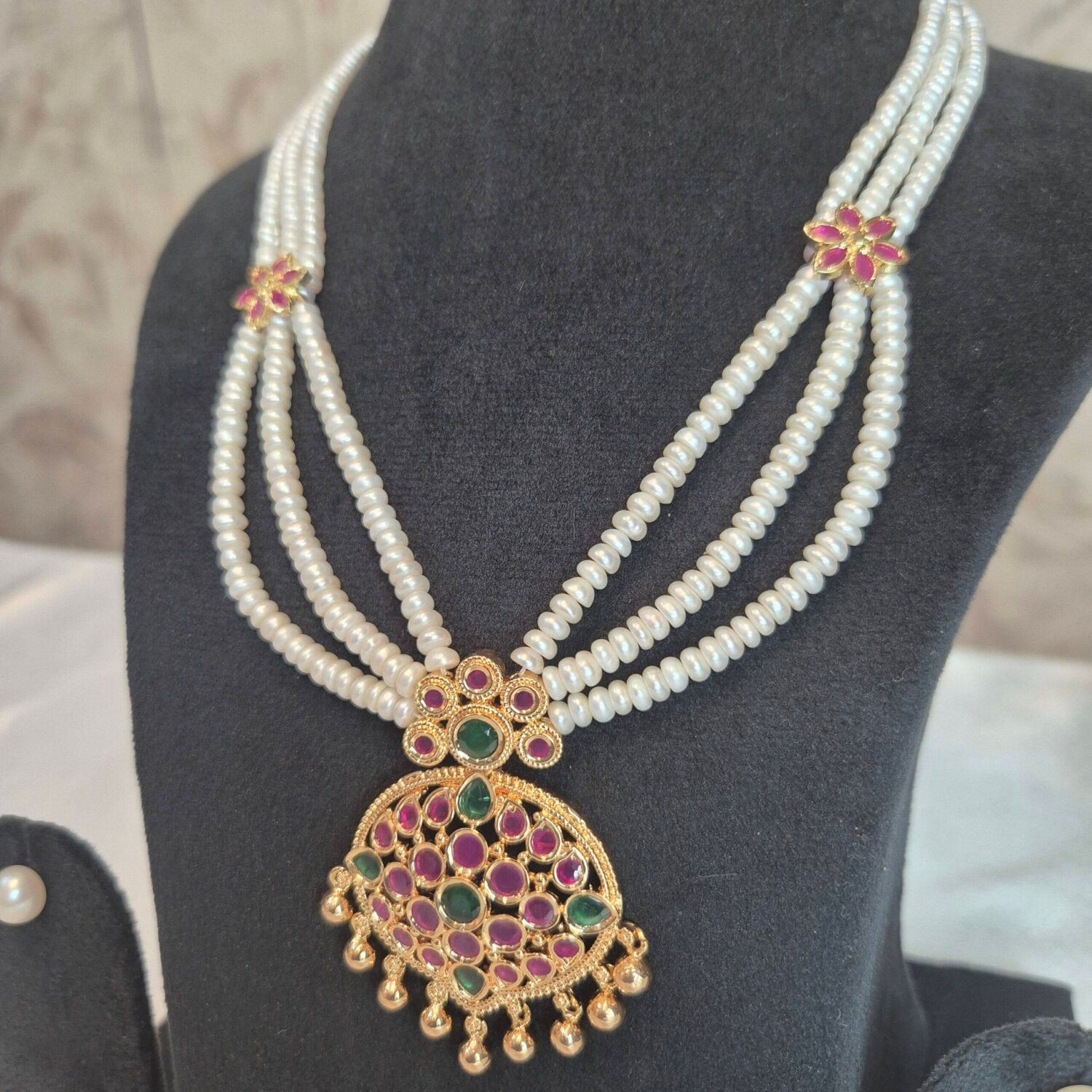 Magnificent 3Strand White Semi-Round Pearl Necklace With Kemp Pendant - Image 2