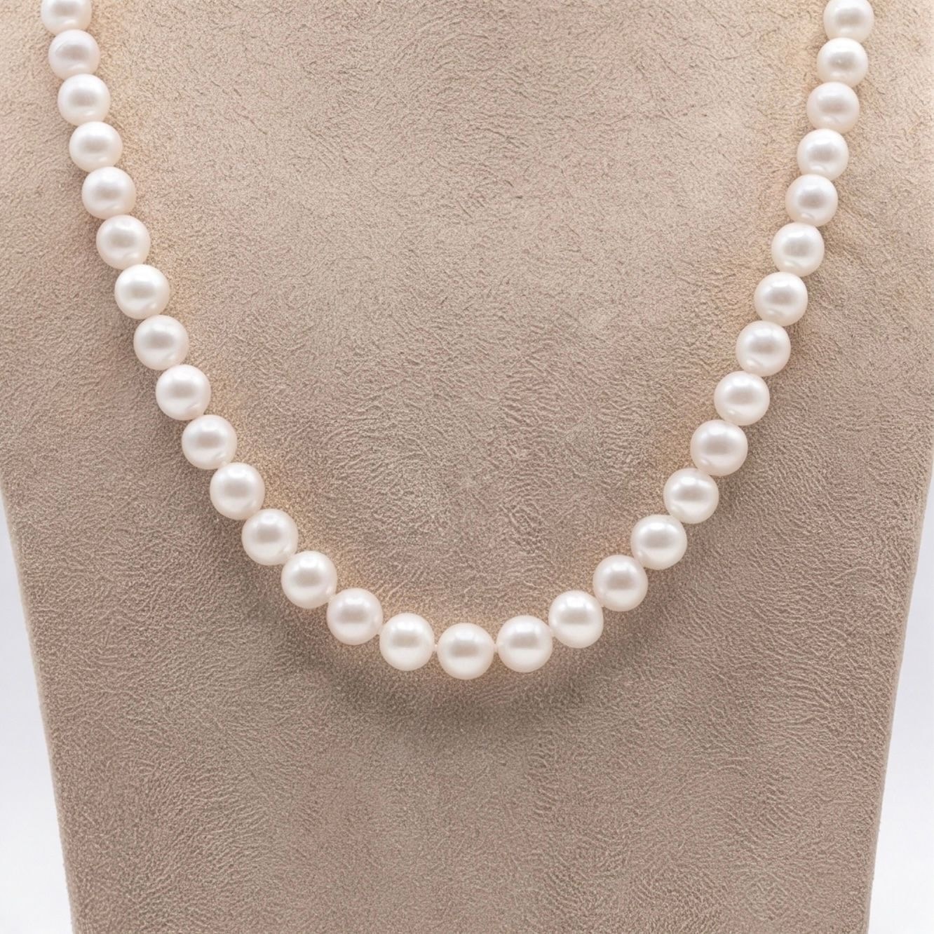 The Snowline Pearl Necklace Set (20"-22") | 7mm Round Pearls - Image 4