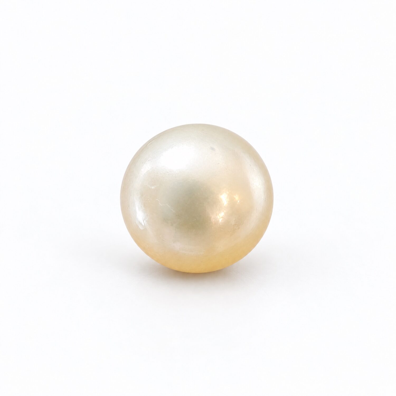 7.175 Carat (7.97 Ratti) White South Sea Pearl - 9.9mm Round, AAA Quality