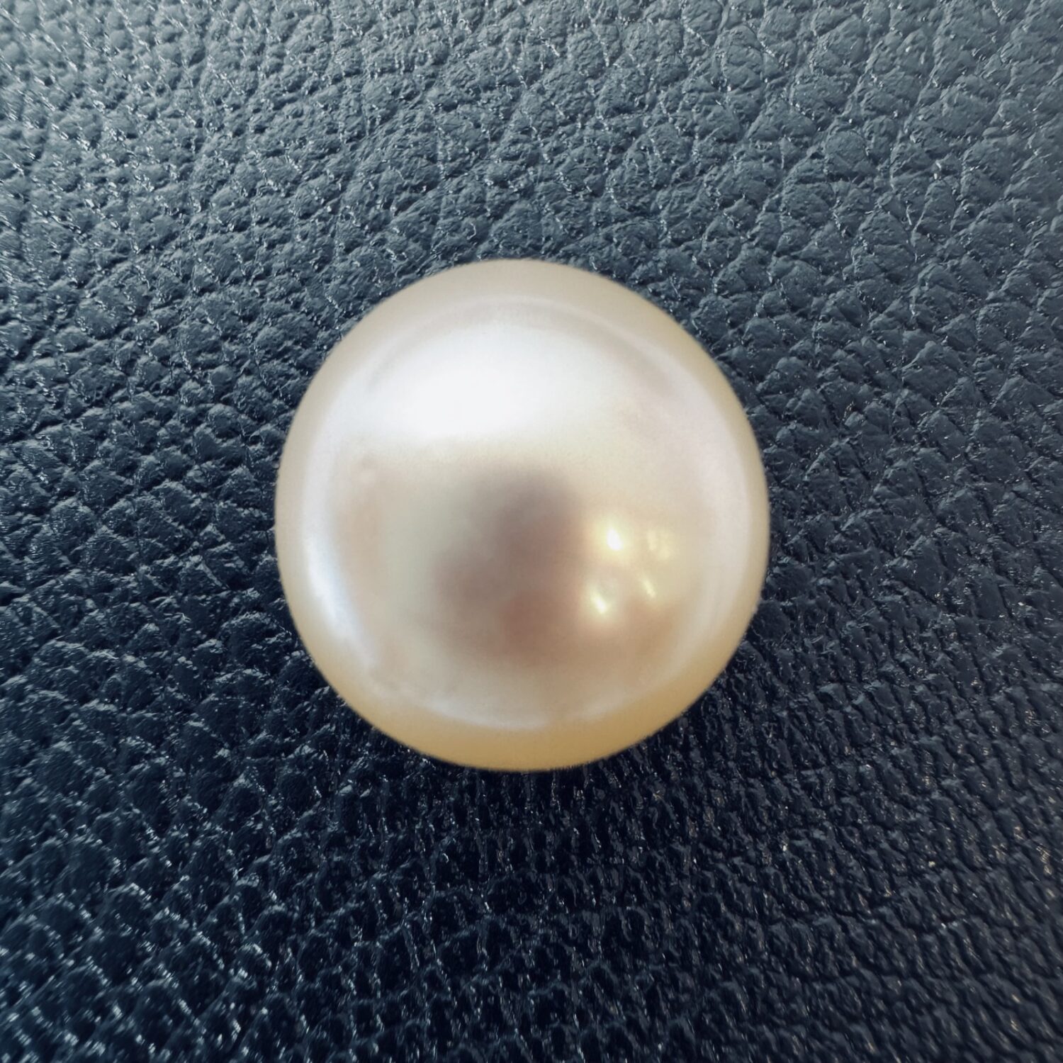 21.25 Carat (23.61 Ratti) White South Sea Pearl - 15.2mm Round, AAA Quality - Image 2