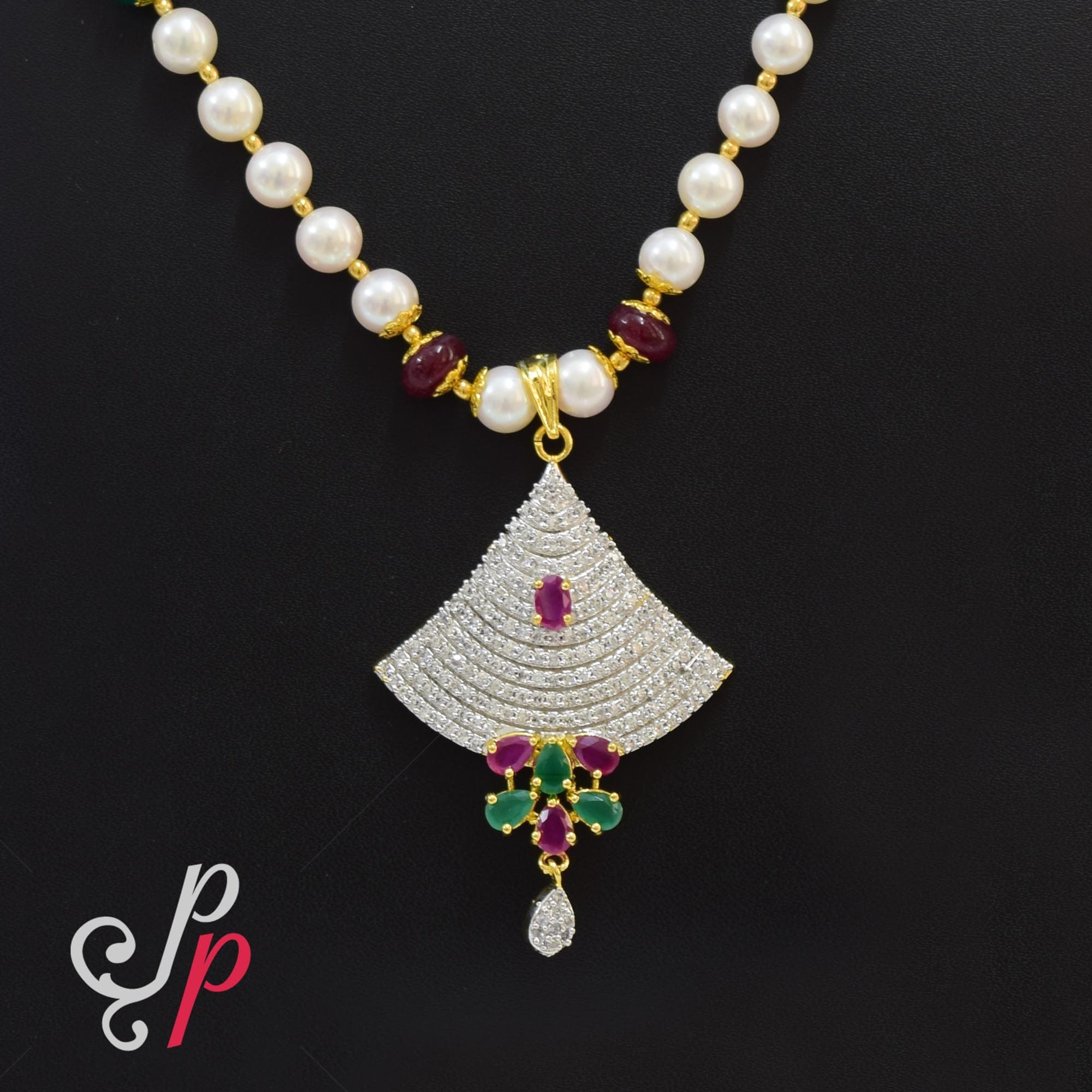 Pearl necklace set in super shiny pearls and beautiful pendant - Image 2