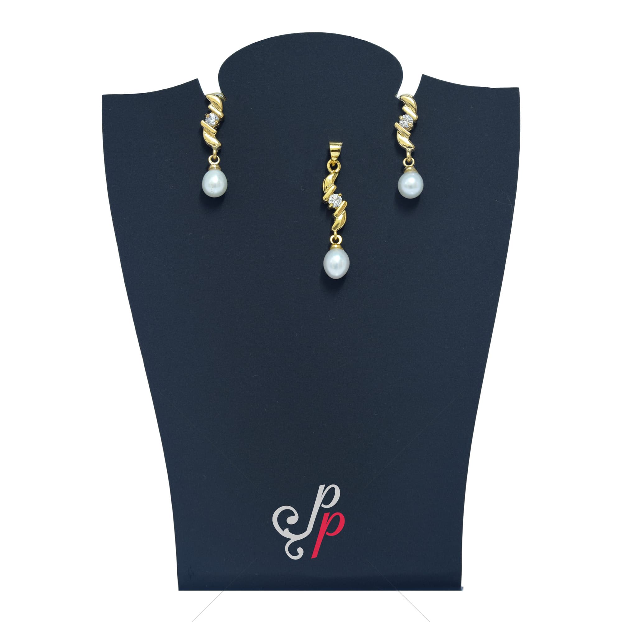 Stylish Pearl Pendant set in Zig zag shape