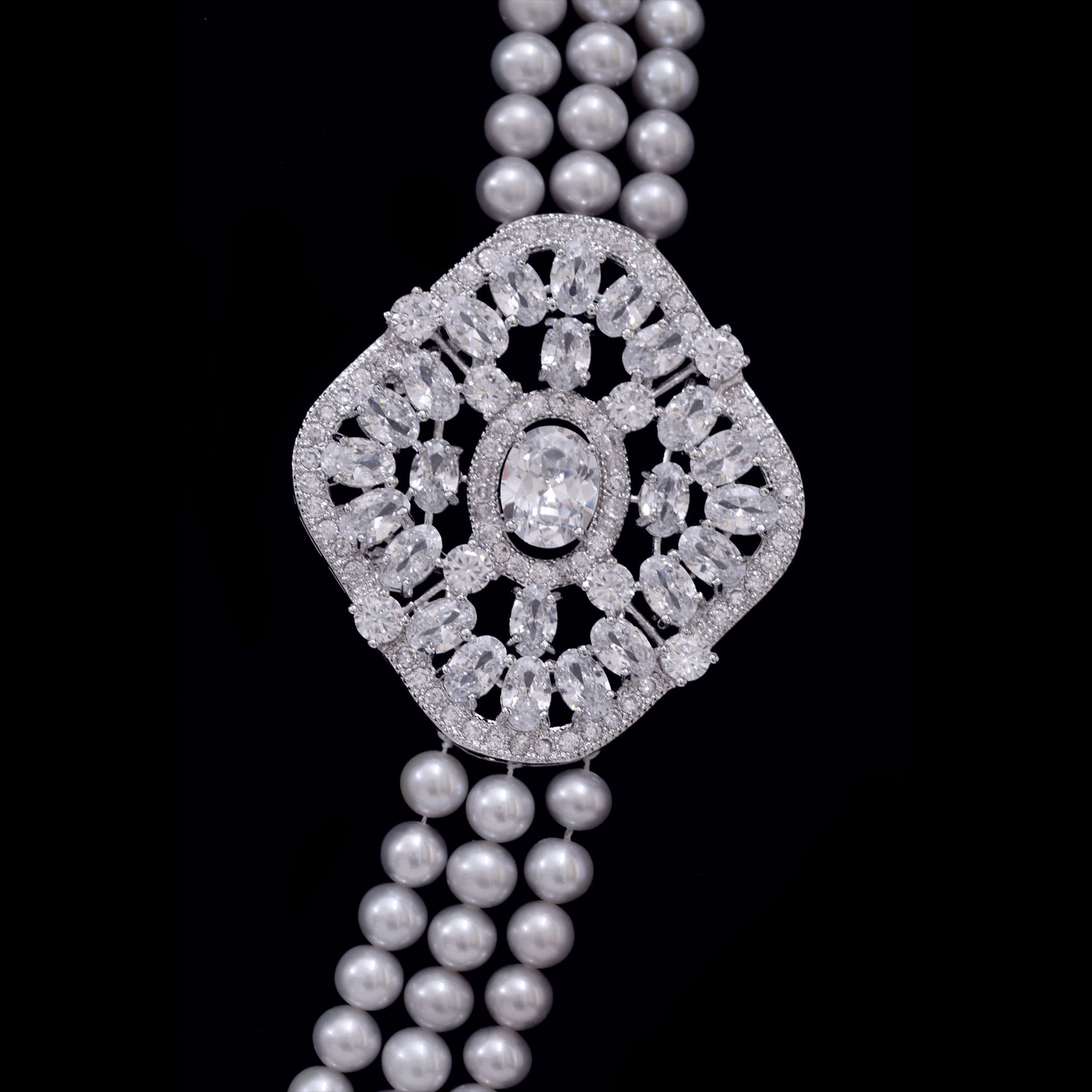 Glittering Pearl Necklace Set in Round Grey Pearls - Image 3