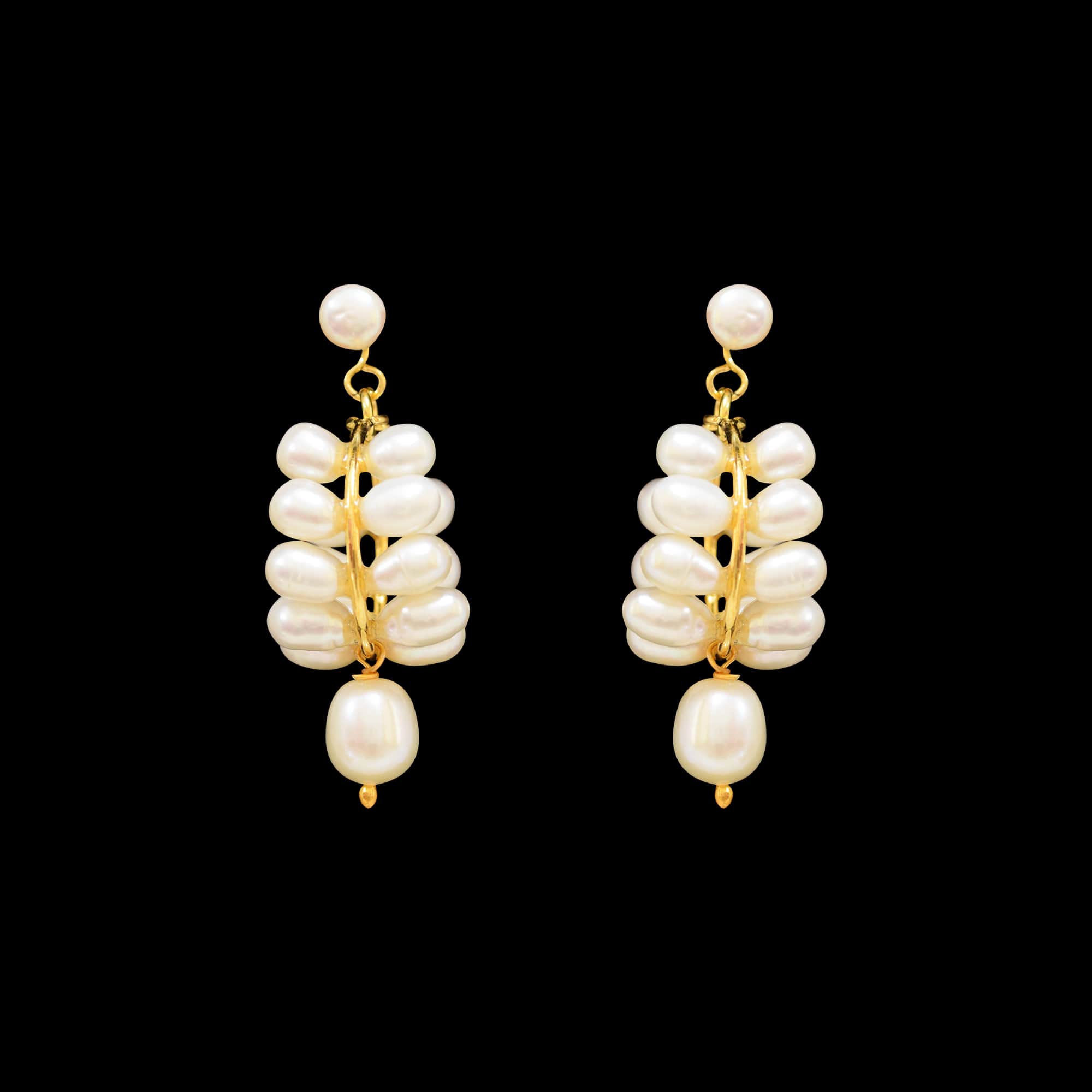 Pretty Pearl Hangings in White Oval Pearls - Retro Style