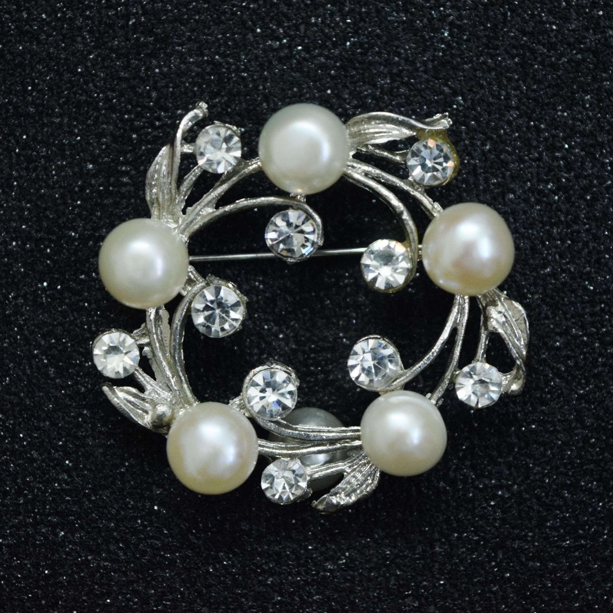 Ornate Wreath Brooch With White Pearls & American Diamonds