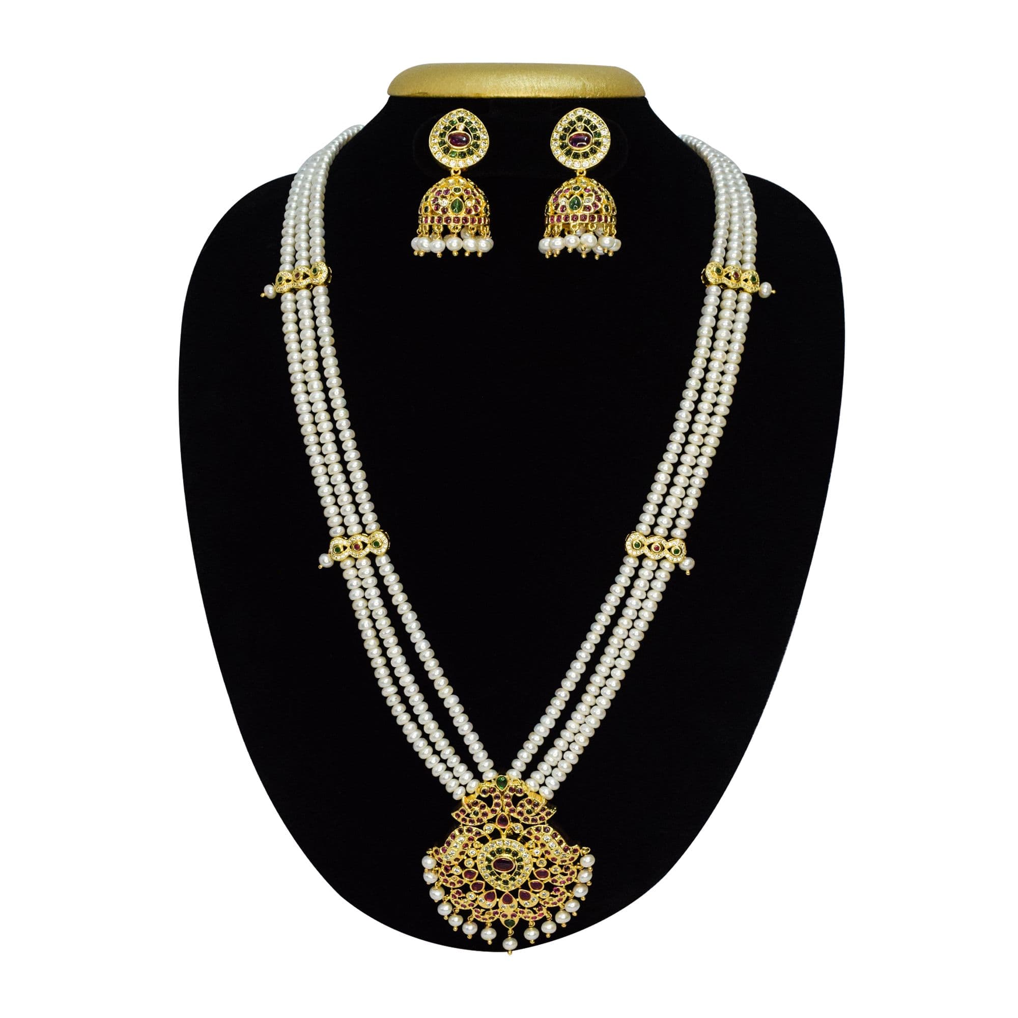Majestic Triple-Line Pearls Haar With Traditional Kemp Pendant