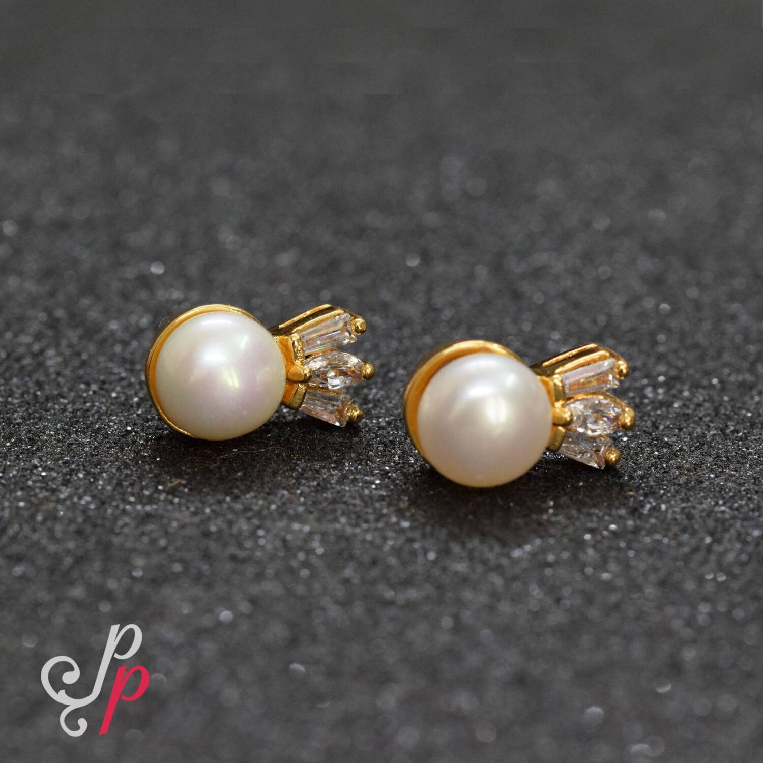 Pearl Studs in Golden Colour Korean Metal and Zircons - Image 4