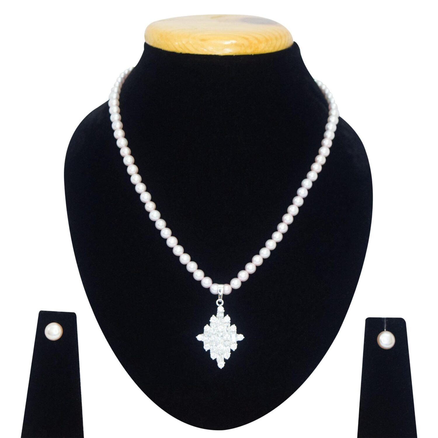 Extremely Elegant Lavender Pearl Necklace with Magnificent Pendant