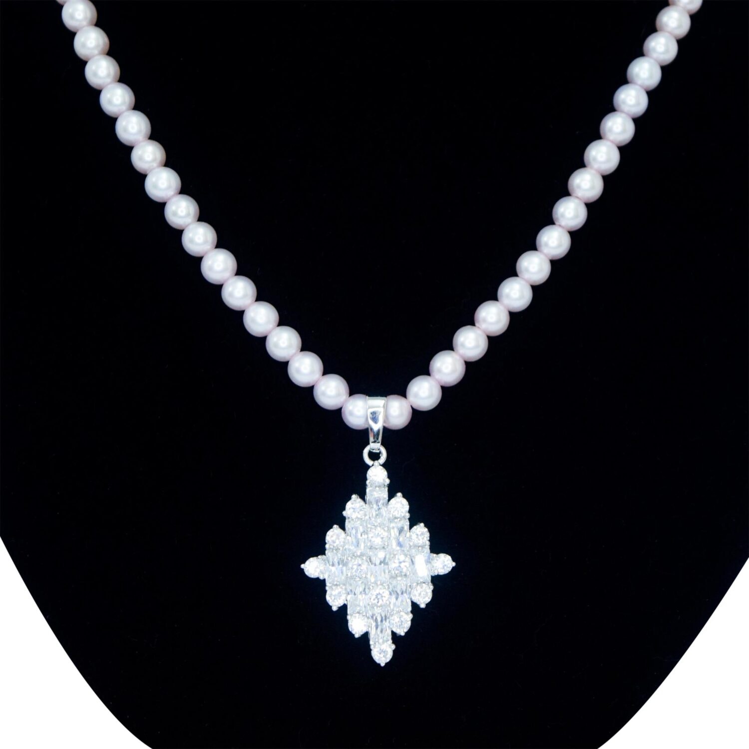 Extremely Elegant Lavender Pearl Necklace with Magnificent Pendant - Image 2