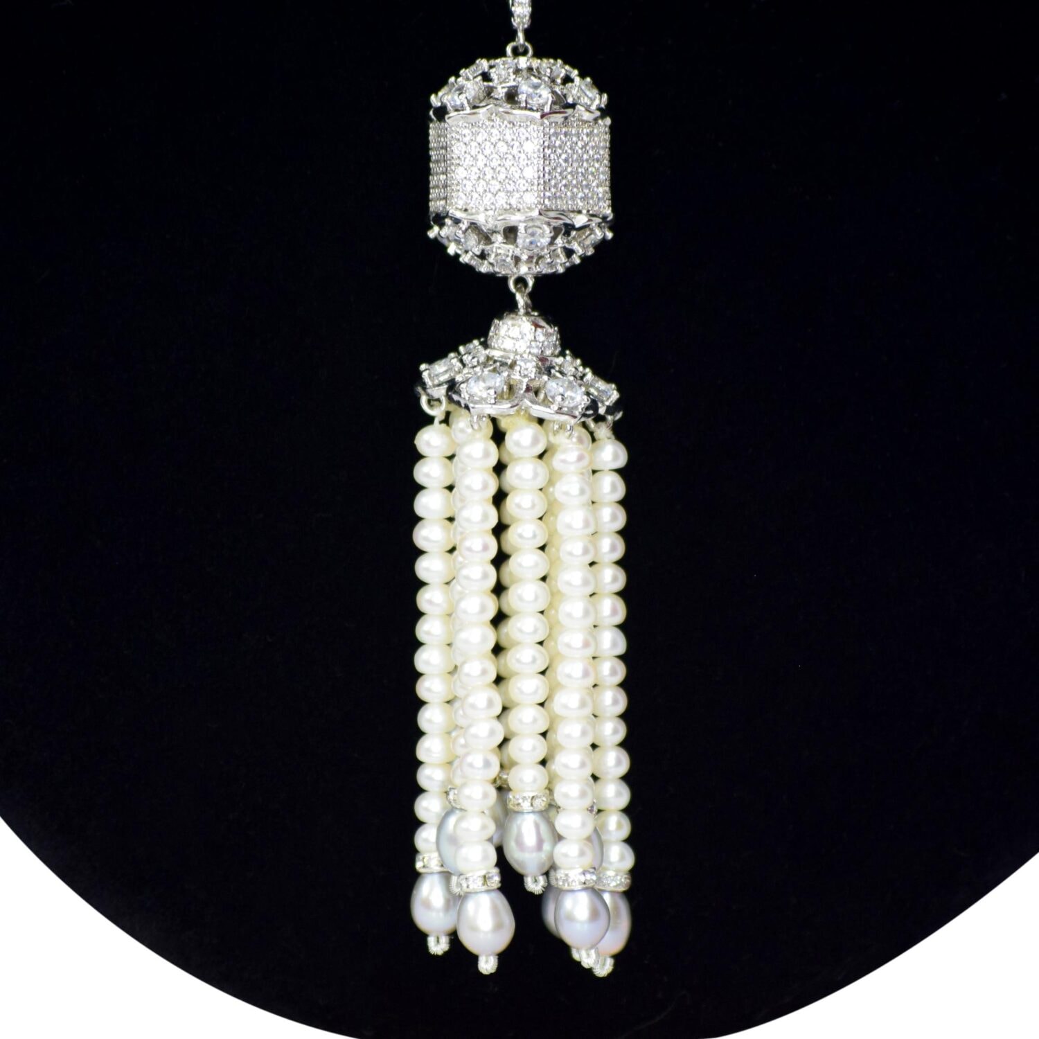 Elegant White Pearl Necklace With Cascading Pearls - Image 2