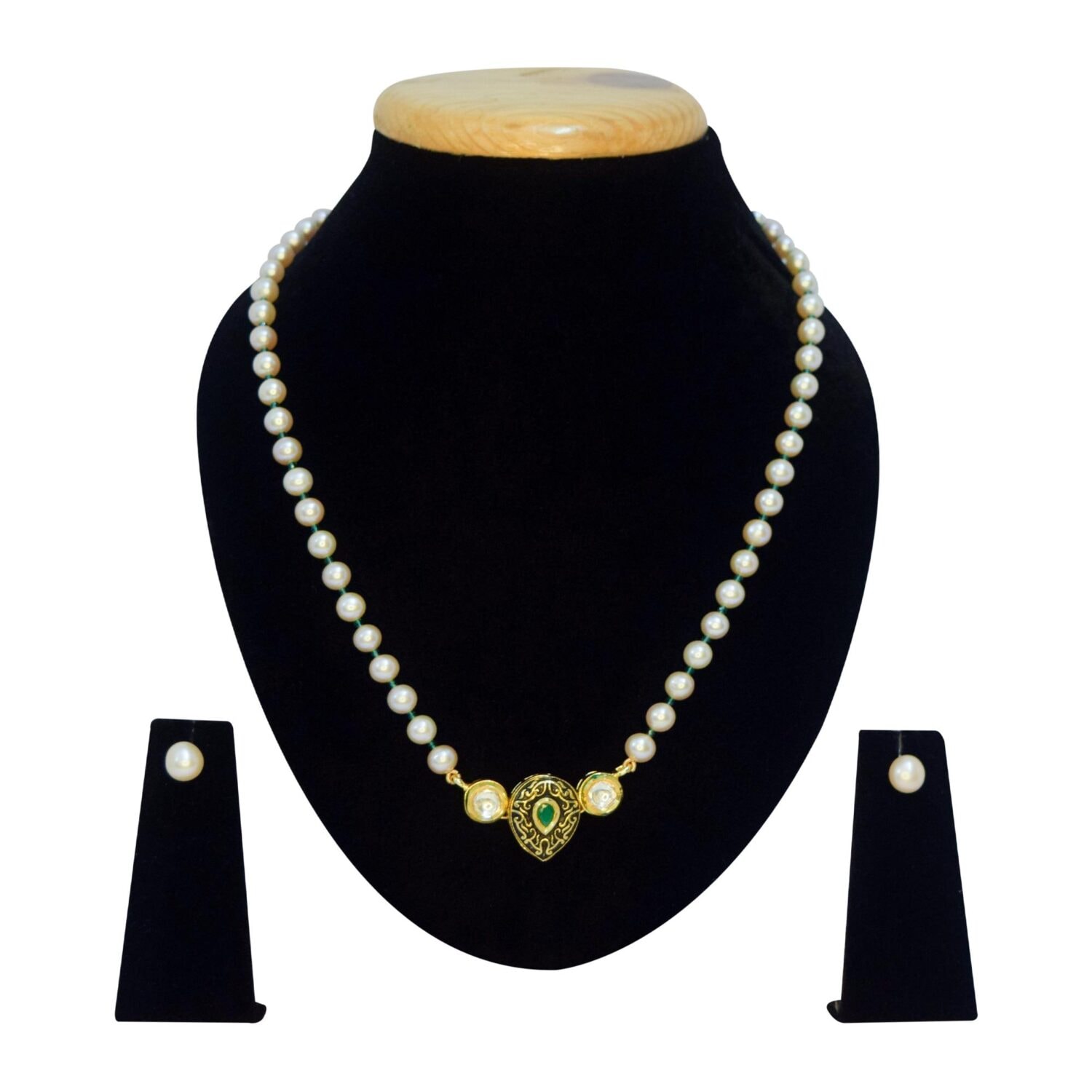 Spectacular String Of Round Pink Pearls With Regal Kundan Pendant
