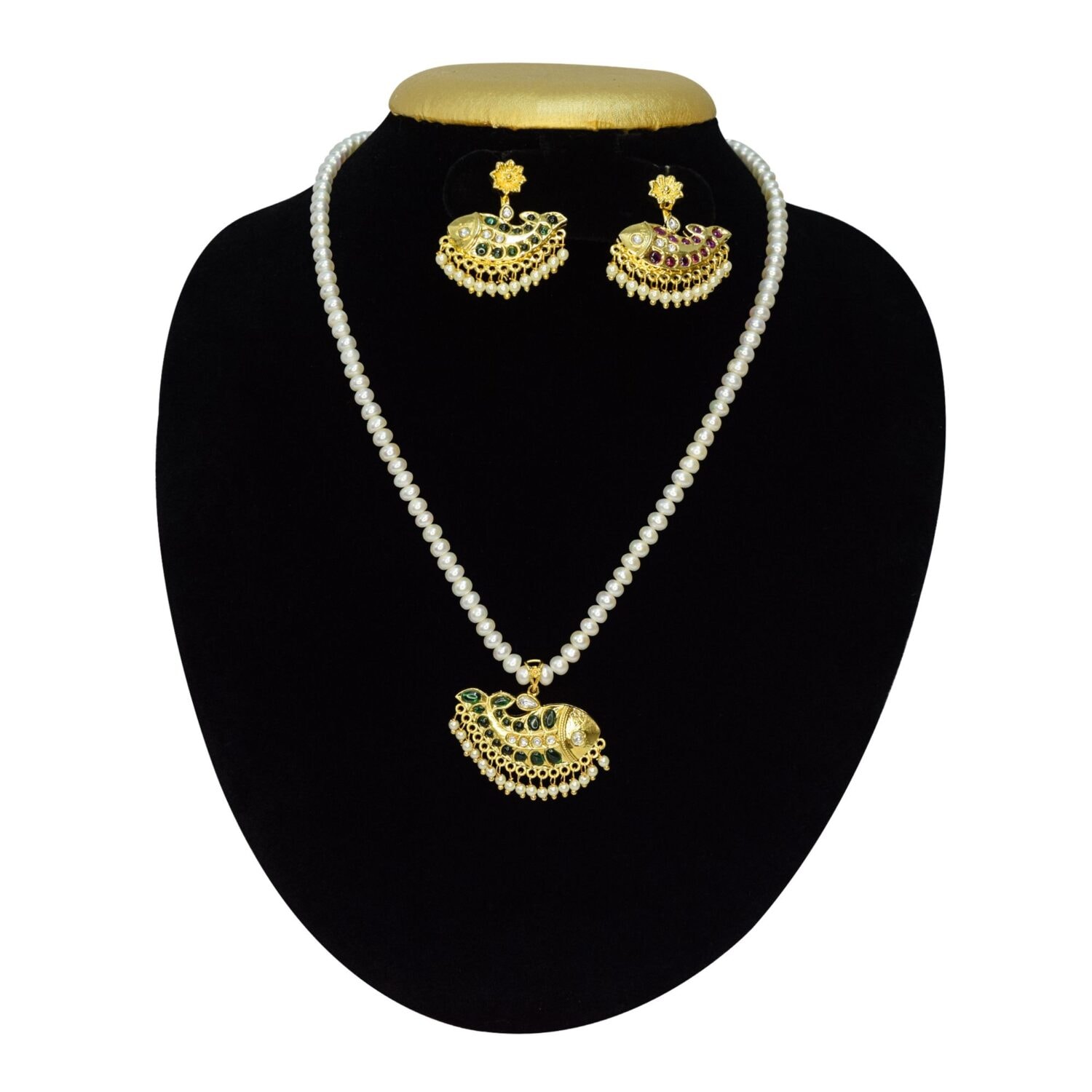 Marvelous White Pearls Necklace With Reversible Fish Kundan Pendant - Image 2