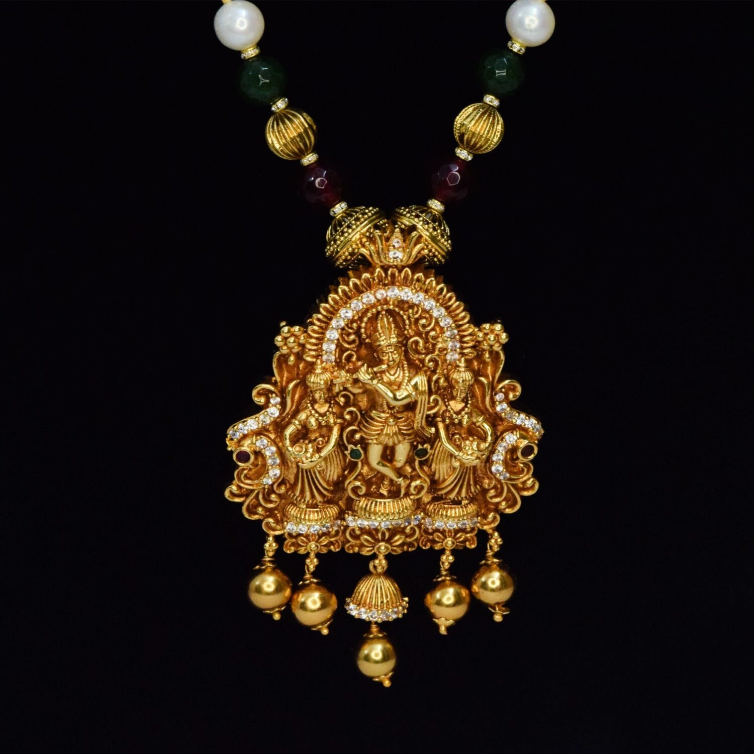 Luxurious White Pearls Mala With Lord Krishna Pendant - Image 2