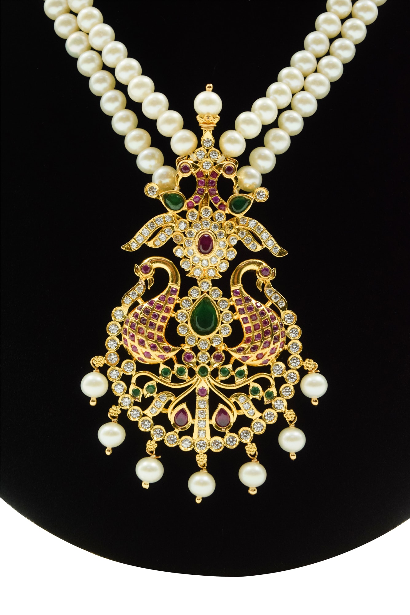 Ethereal White Round Pearl Necklace With Peacock Pendant - Image 3
