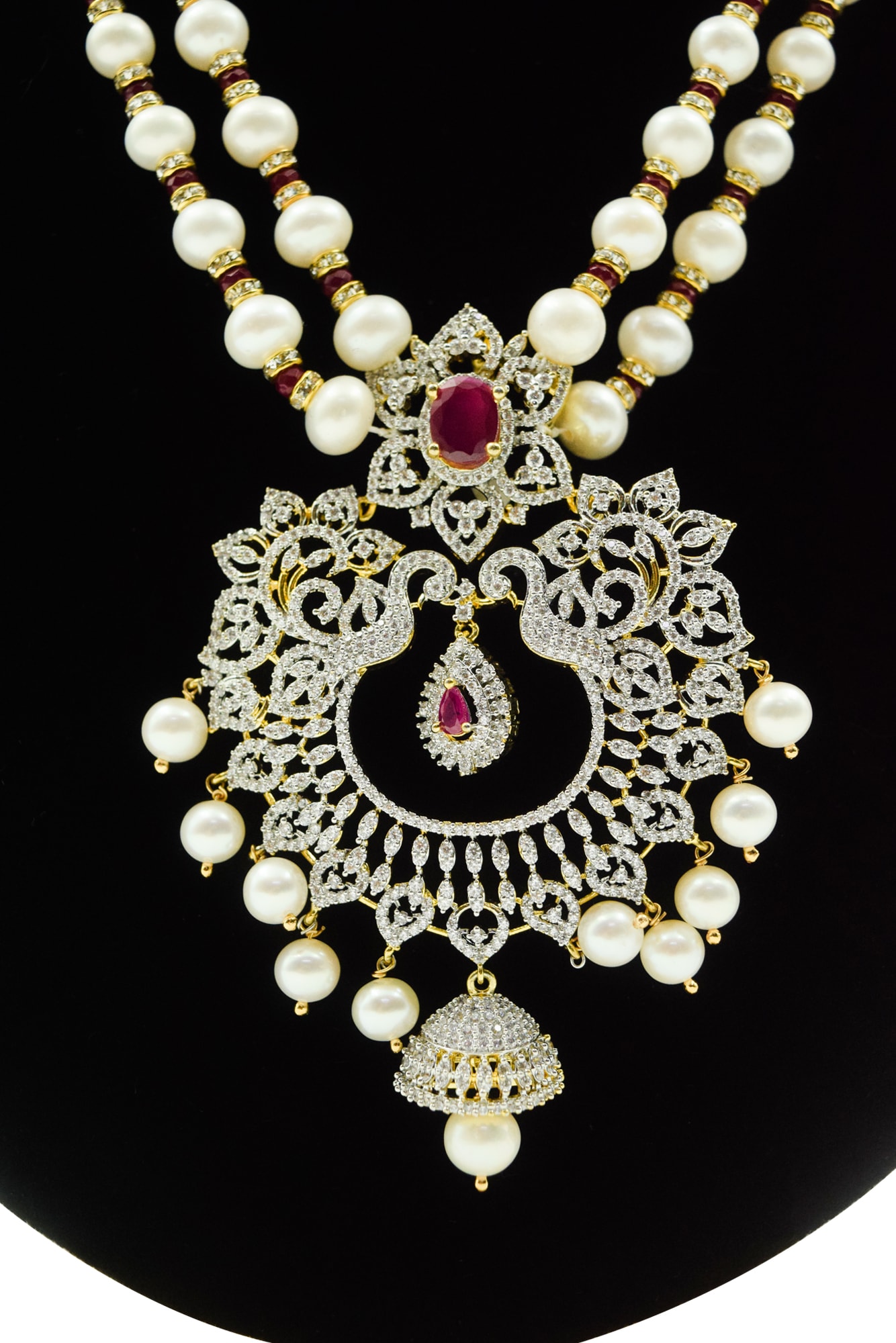 Glamorous Graduated White Pearl Necklace With Royal CZ Pendant - Image 3