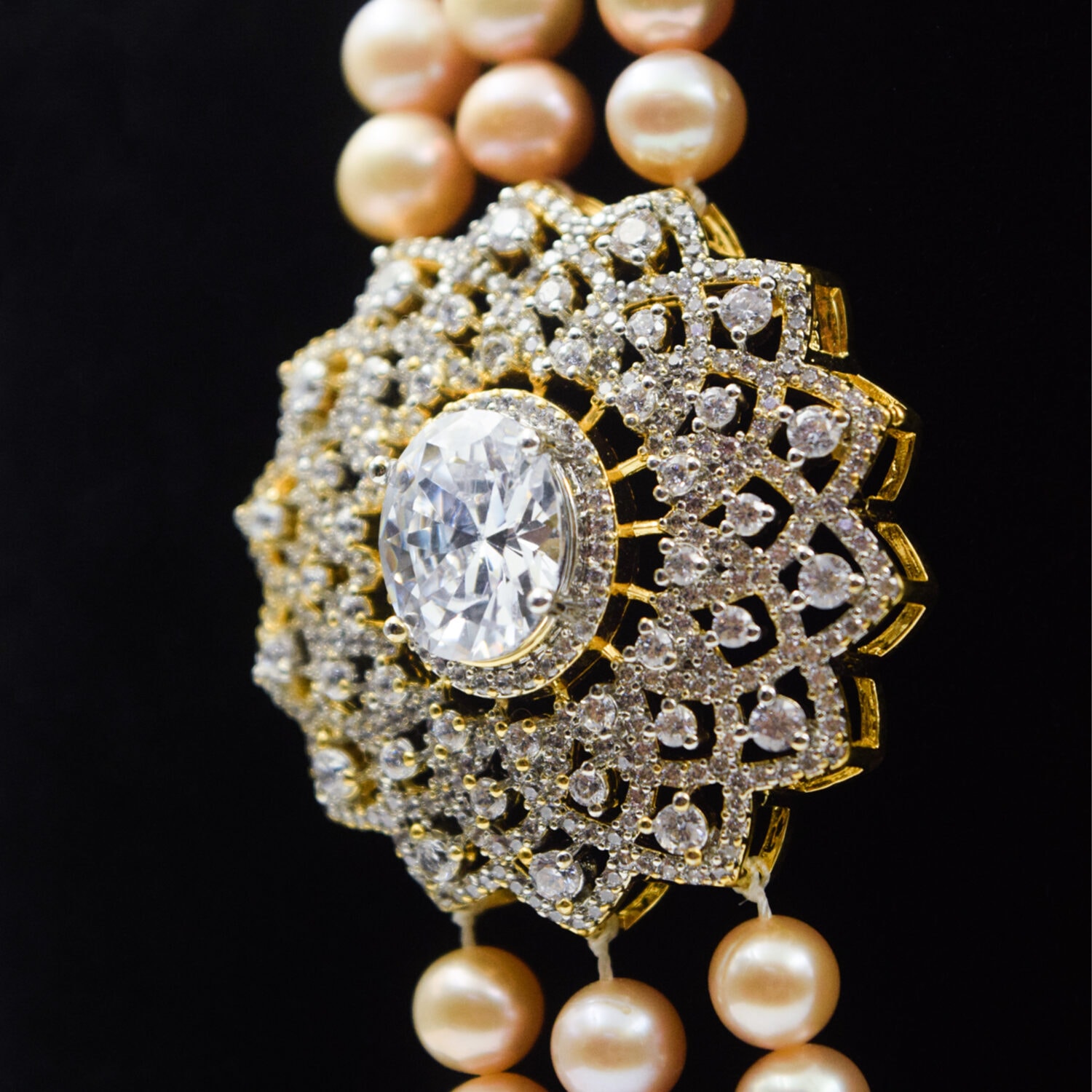 Glamorous Triple-Line Peach Pearls Haar With Sparkling CZ Side Pendants - Image 2