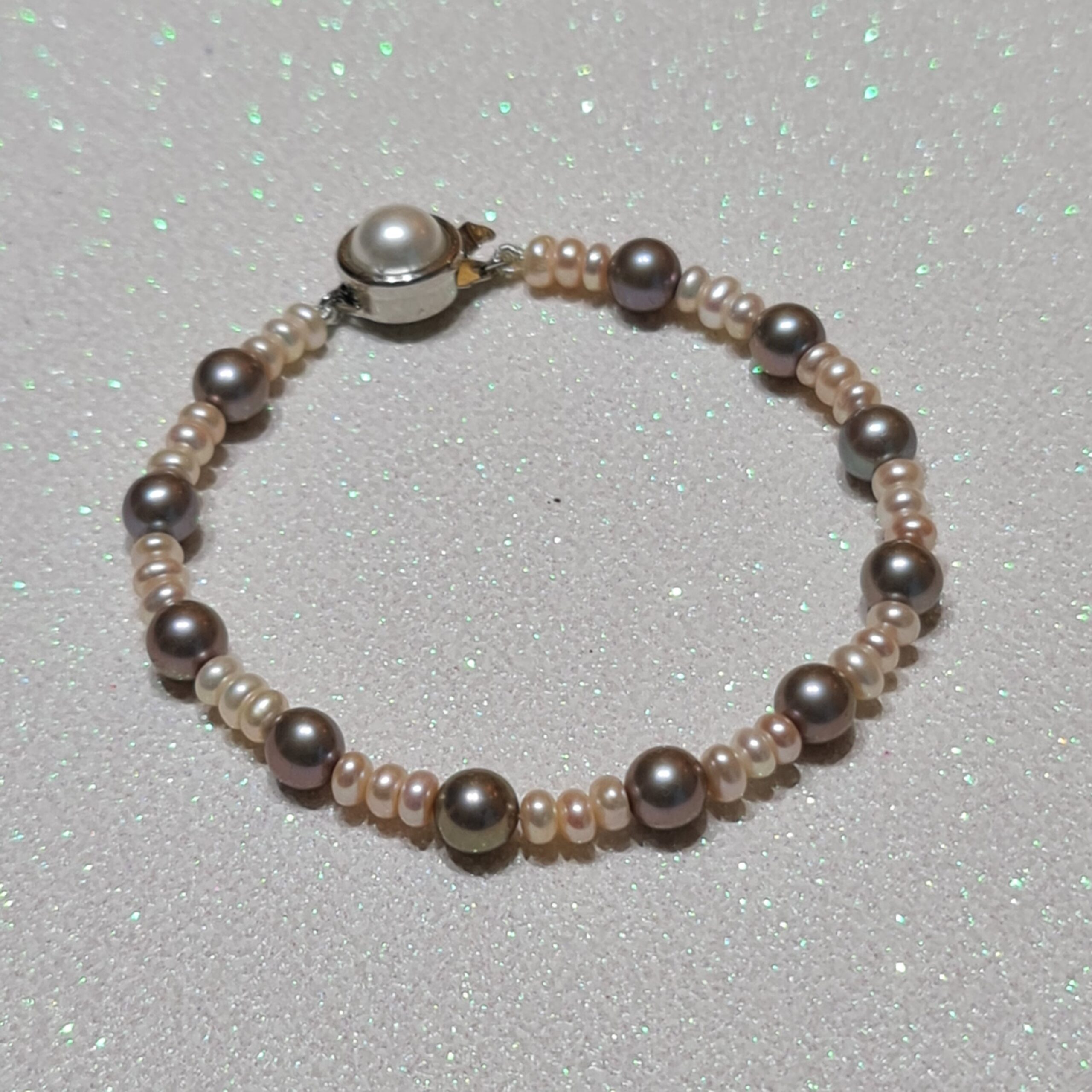 Pretty Bracelet Featuring Peach Half-round Pearls & Grey Round Pearls - Image 2