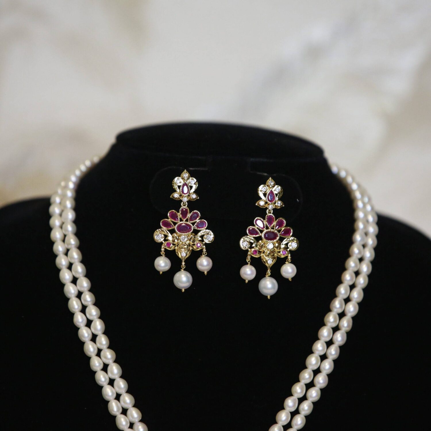 Glorious 2Line White Oval Pearl Necklace With Traditional SP Ruby Pendant - Image 3