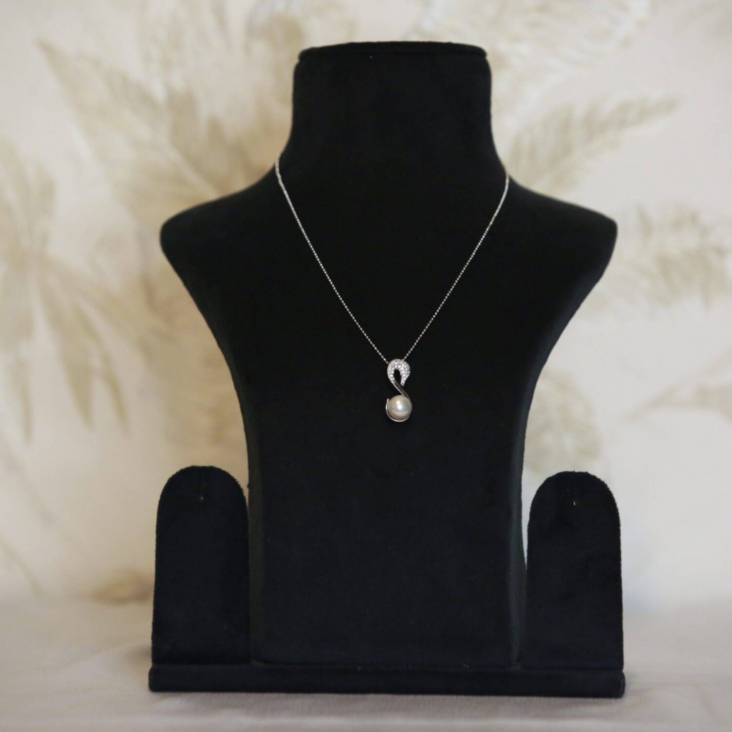 Stunning Swan Pendant Studded With 9.5mm Pink Button Pearl & CZ - Image 2