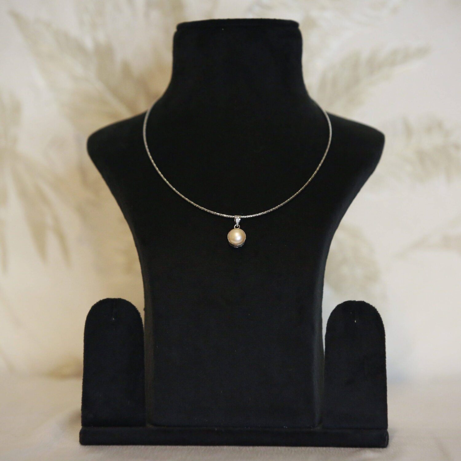 Classy 925 Silver Pendant With 10.5mm Peach Button Pearl - Image 2