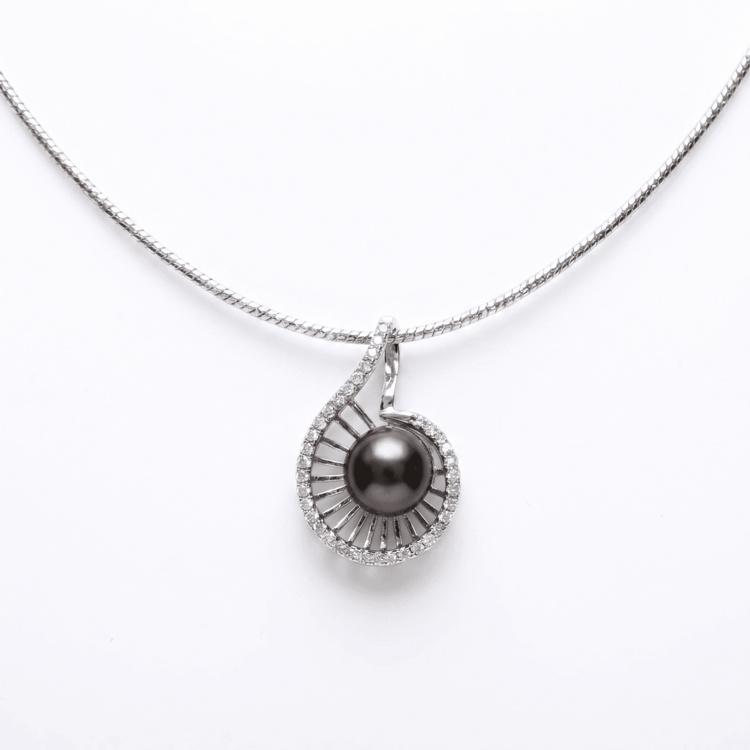 Lovely Silver Finish Abstract Pendant With 10mm Brown Button Pearl