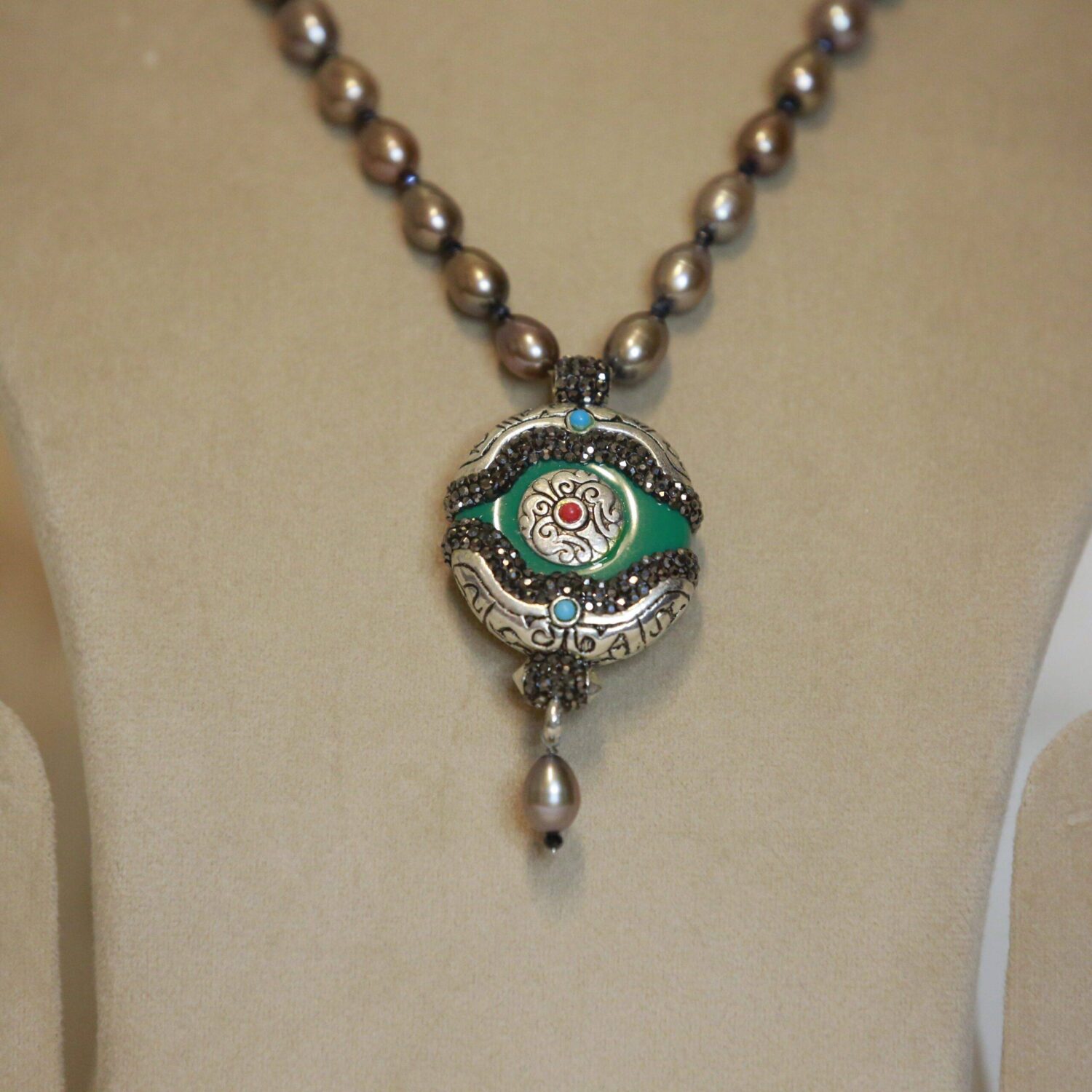 Captivating Light Brown Oval Pearls 19Inch Long Necklace With Vintage Pendant - Image 3