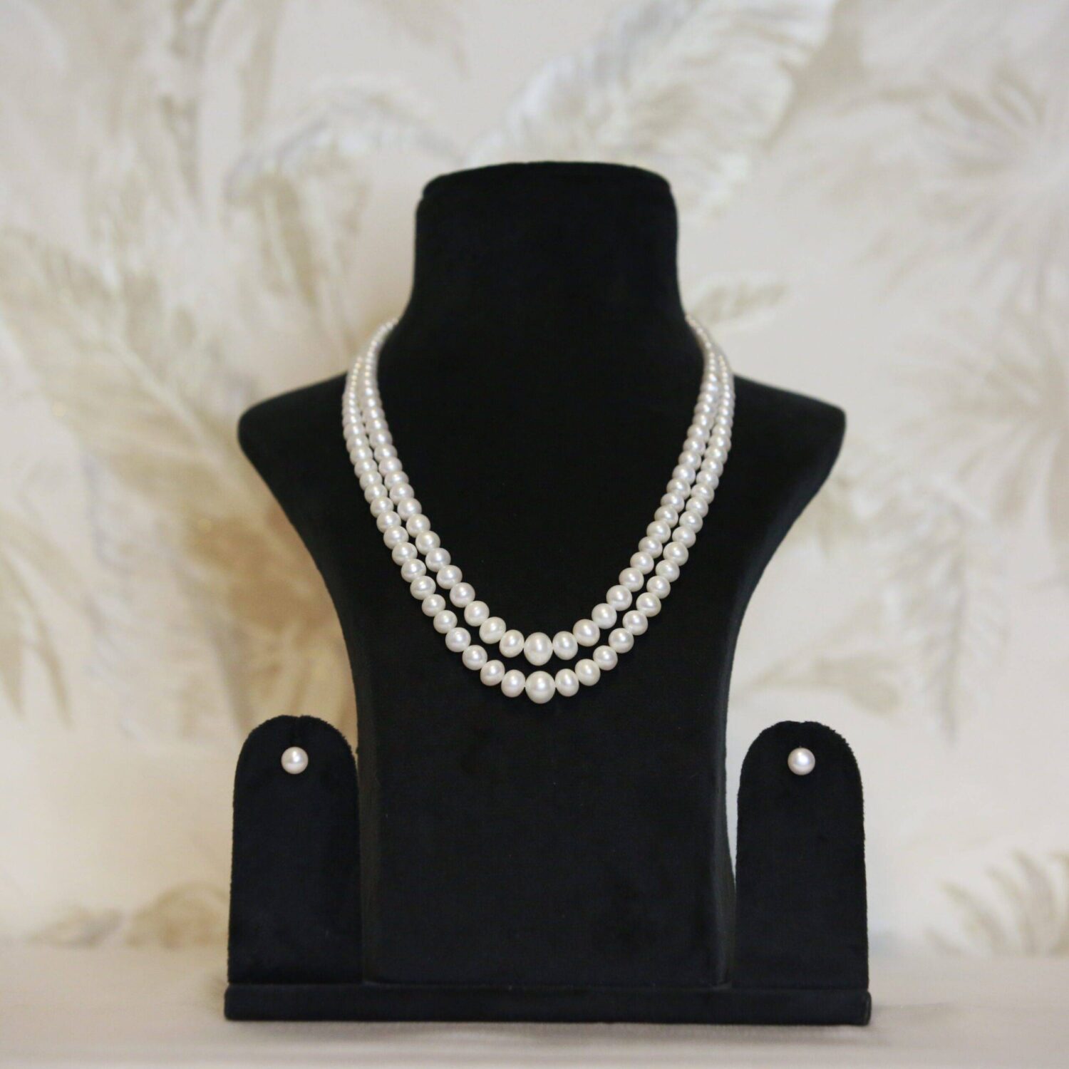 Lustrous Two Layer 18Inch Necklace With AA 5-9.5mm Graduated White Round Pearls - Image 2