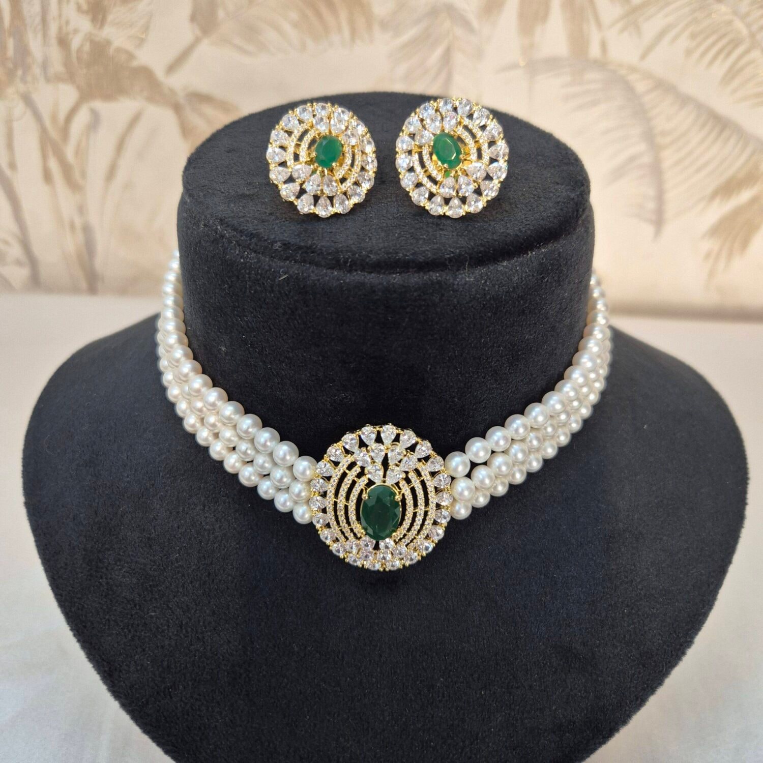 Graceful White Round Pearls Choker With CZ & SP Emerald Pendant - Image 2