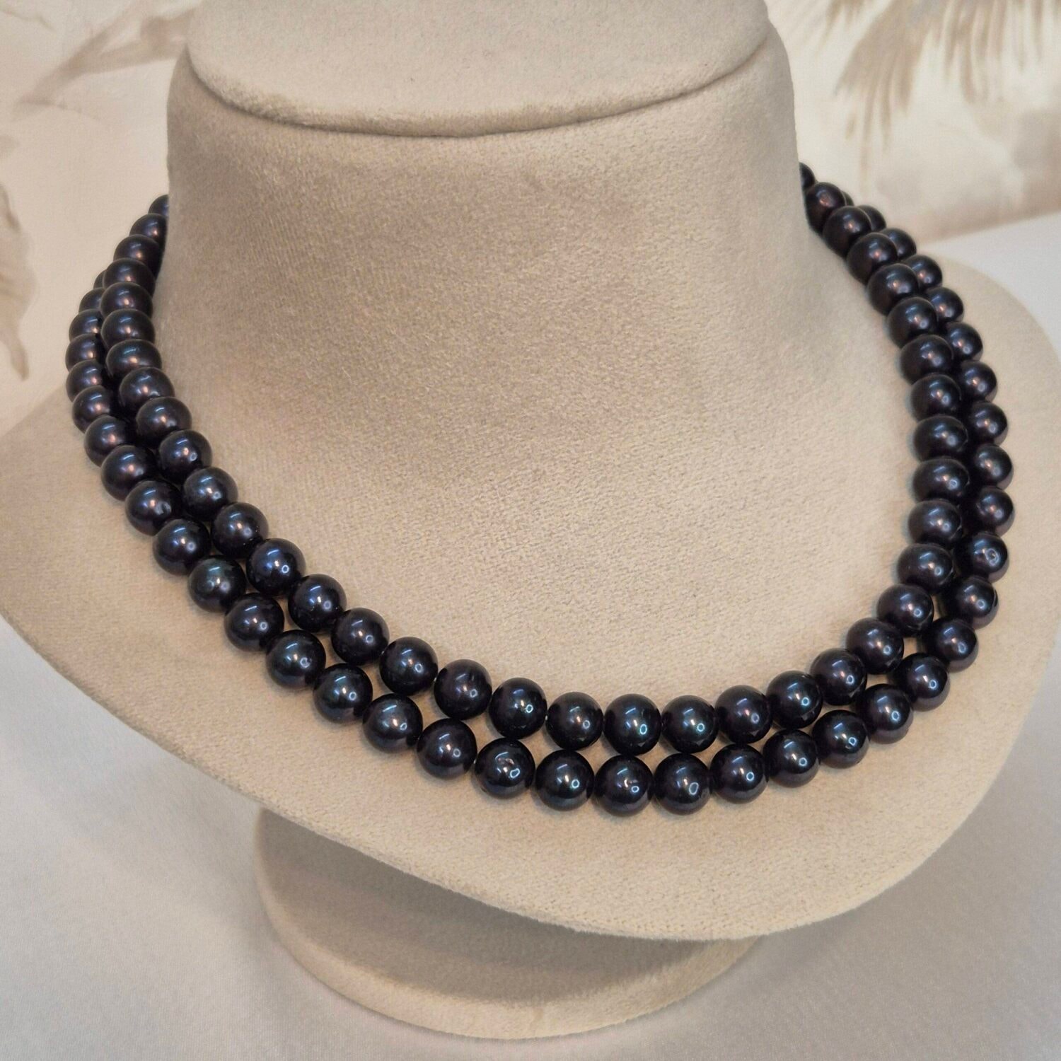 Impressive Blackish Green 8.5mm Round Pearls 18Inch 2Row Necklace - Image 4