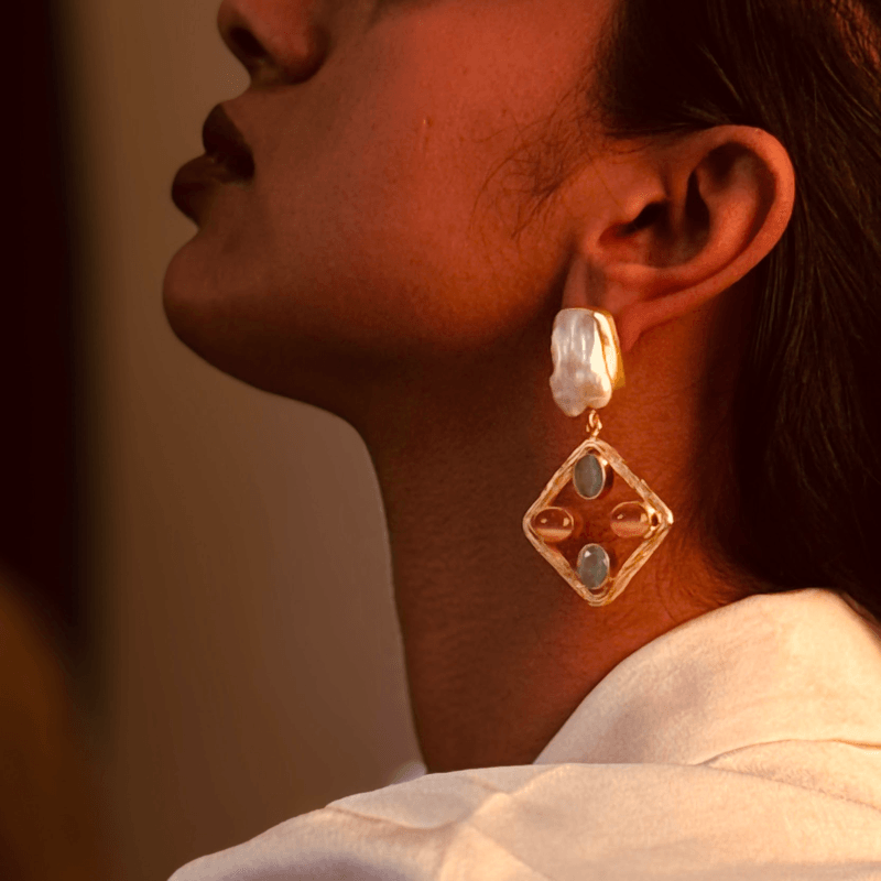 The Turquoise Halo Pearl Drops