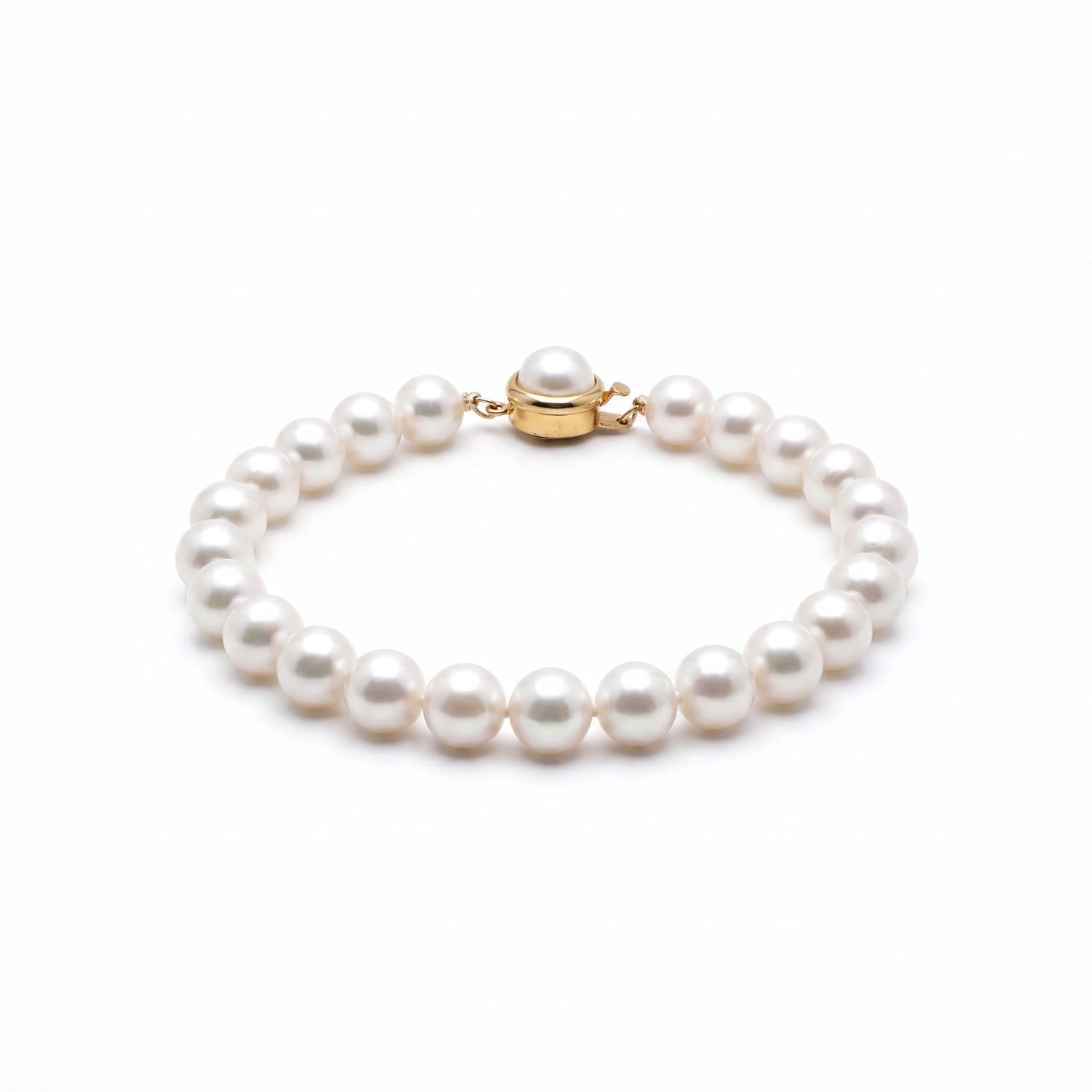 The Classic White Pearl Bracelet
