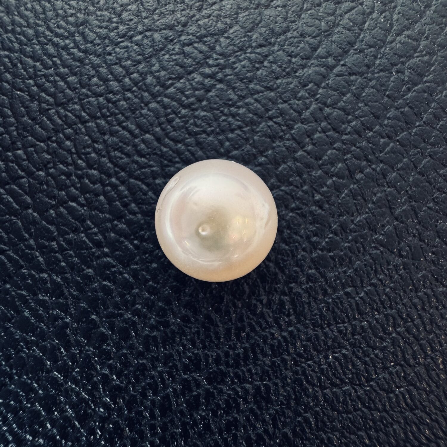 5.725 Carat (6.36 Ratti) White South Sea Pearl - 9.2mm Round, AAA Quality - Image 3
