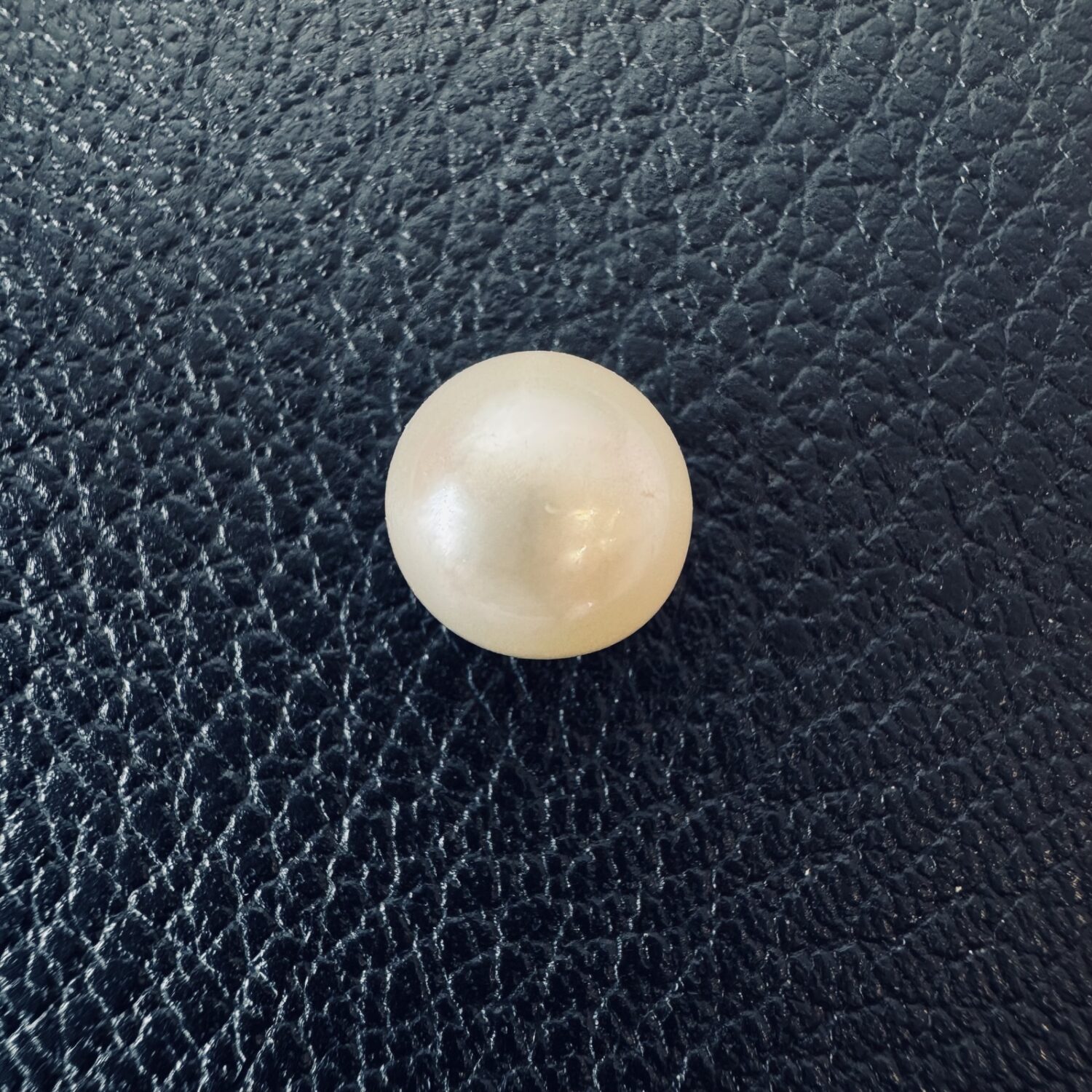 6.14 Carat (6.82 Ratti) White South Sea Pearl - 9.4mm Round, AAA Quality - Image 2