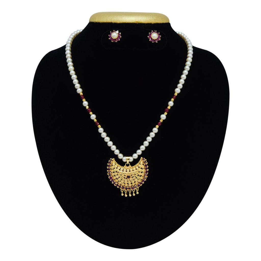 Beautiful Traditional Pearl Necklace In Rubies