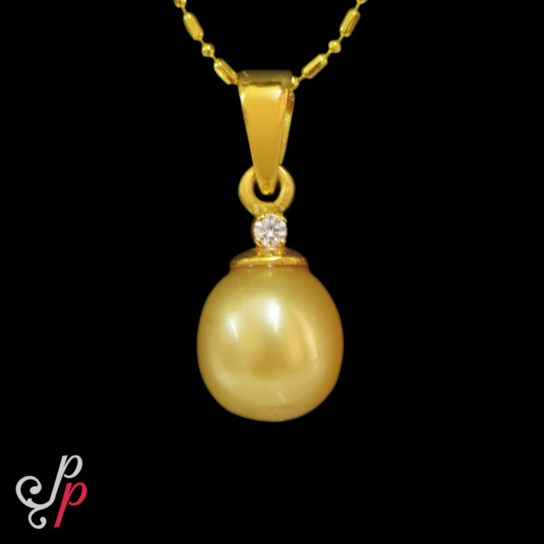 Simple and Elegant South Sea Pearl Pendant in 916 Gold