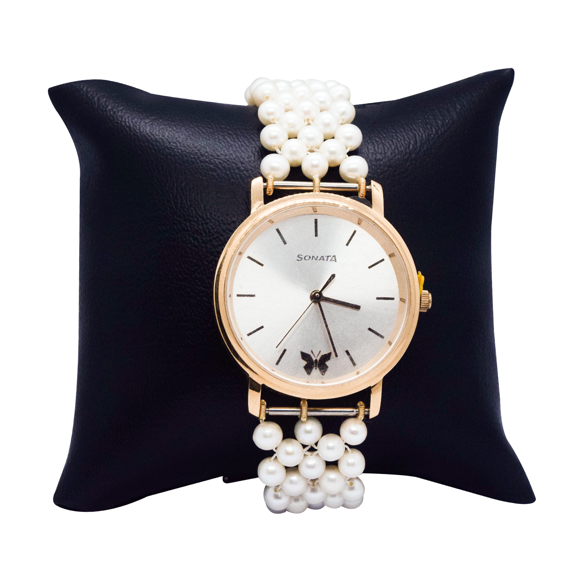 Buy quality Freshwater White Round Pearls 3 Layers Watch JBG0248 in  Hyderabad