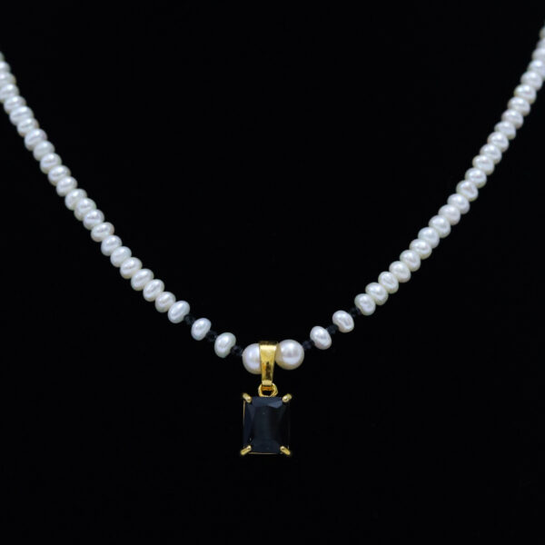 Trendy White Pearls Necklace With Minimal Black Onyx Pendant -close up